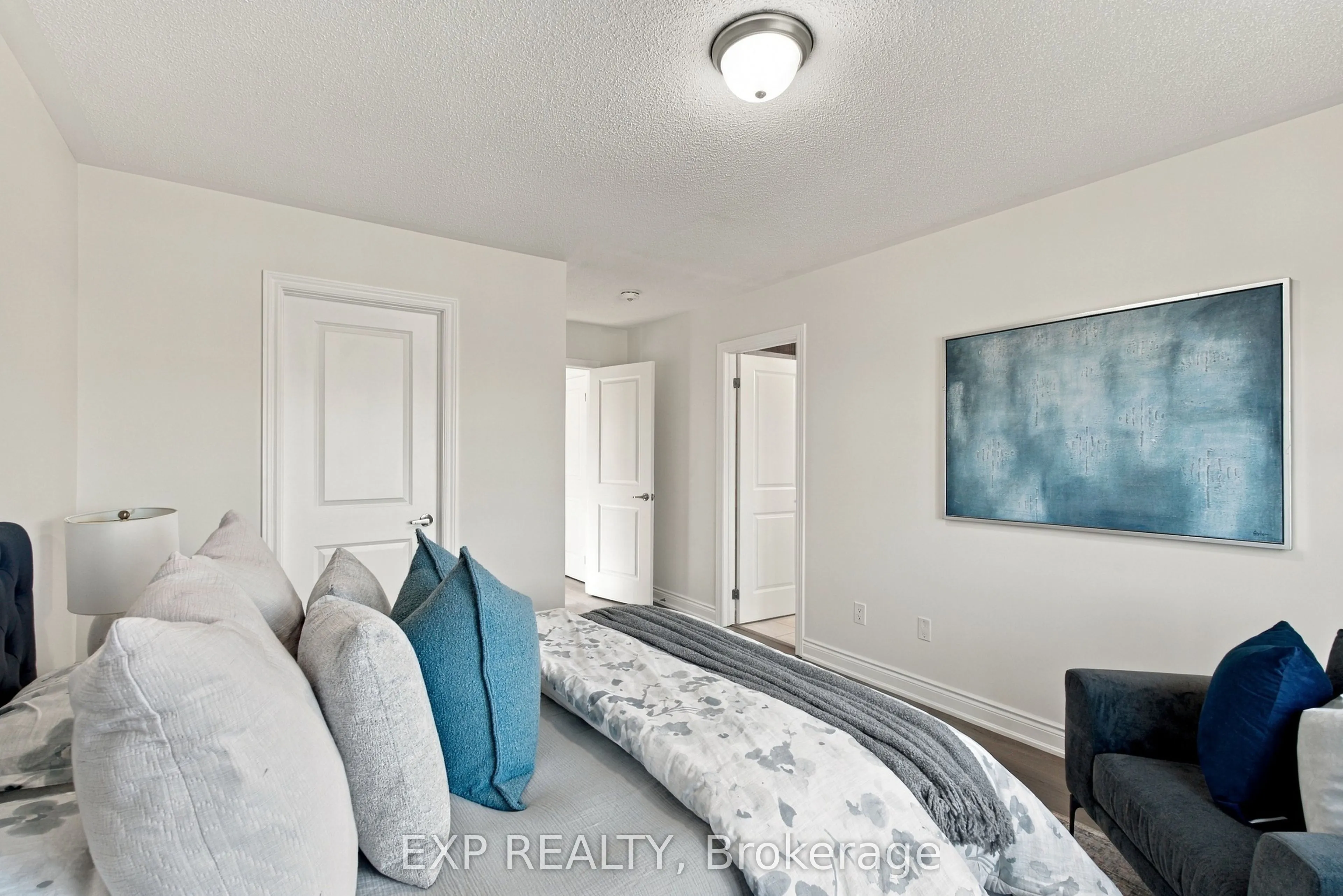 31 Sapphire Way