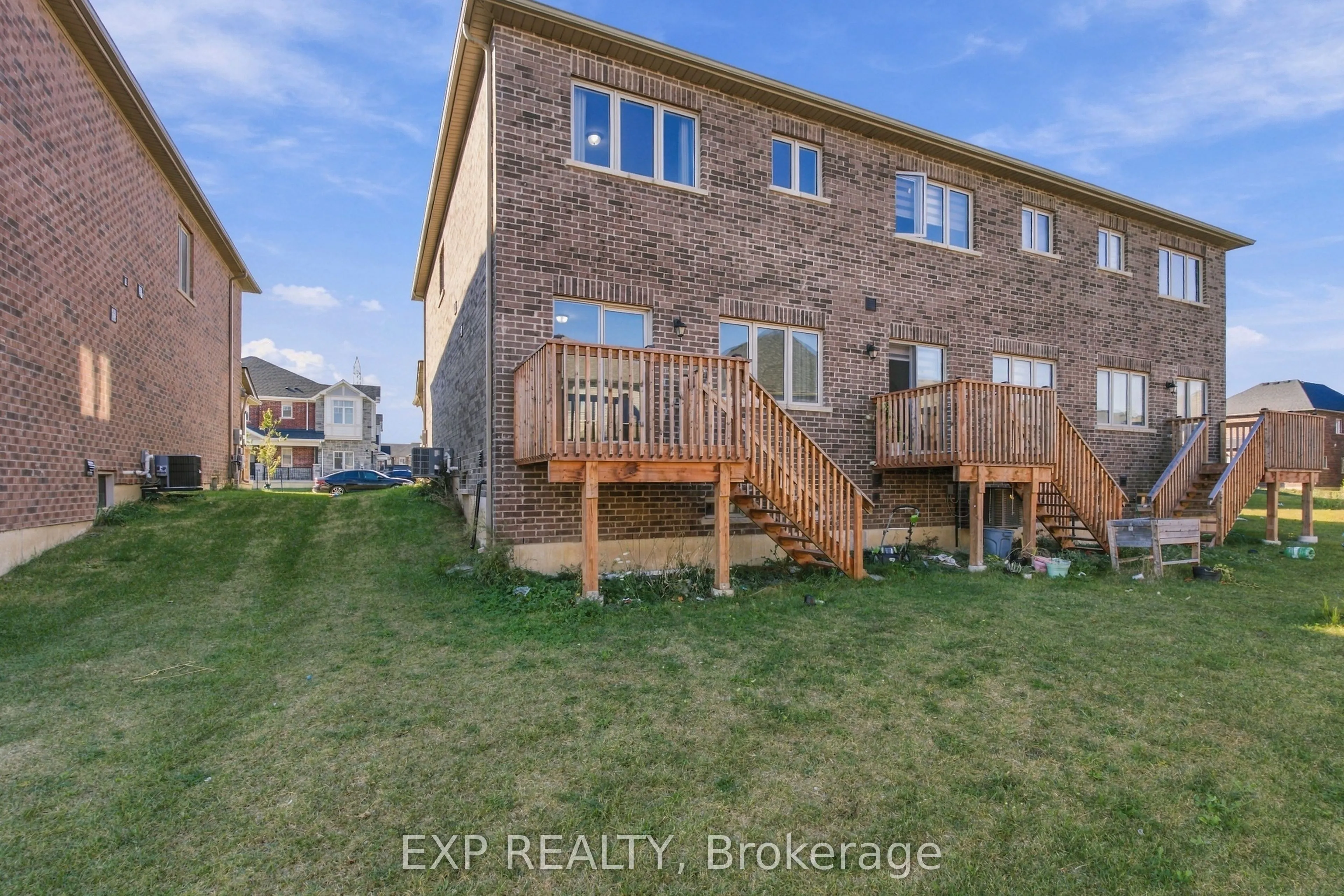 31 Sapphire Way