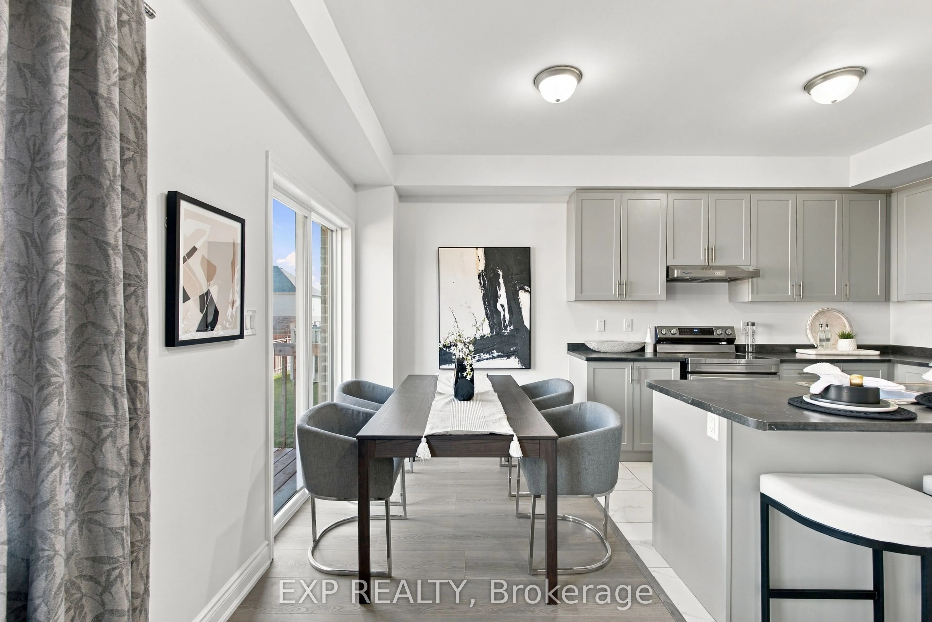 31 Sapphire Way
