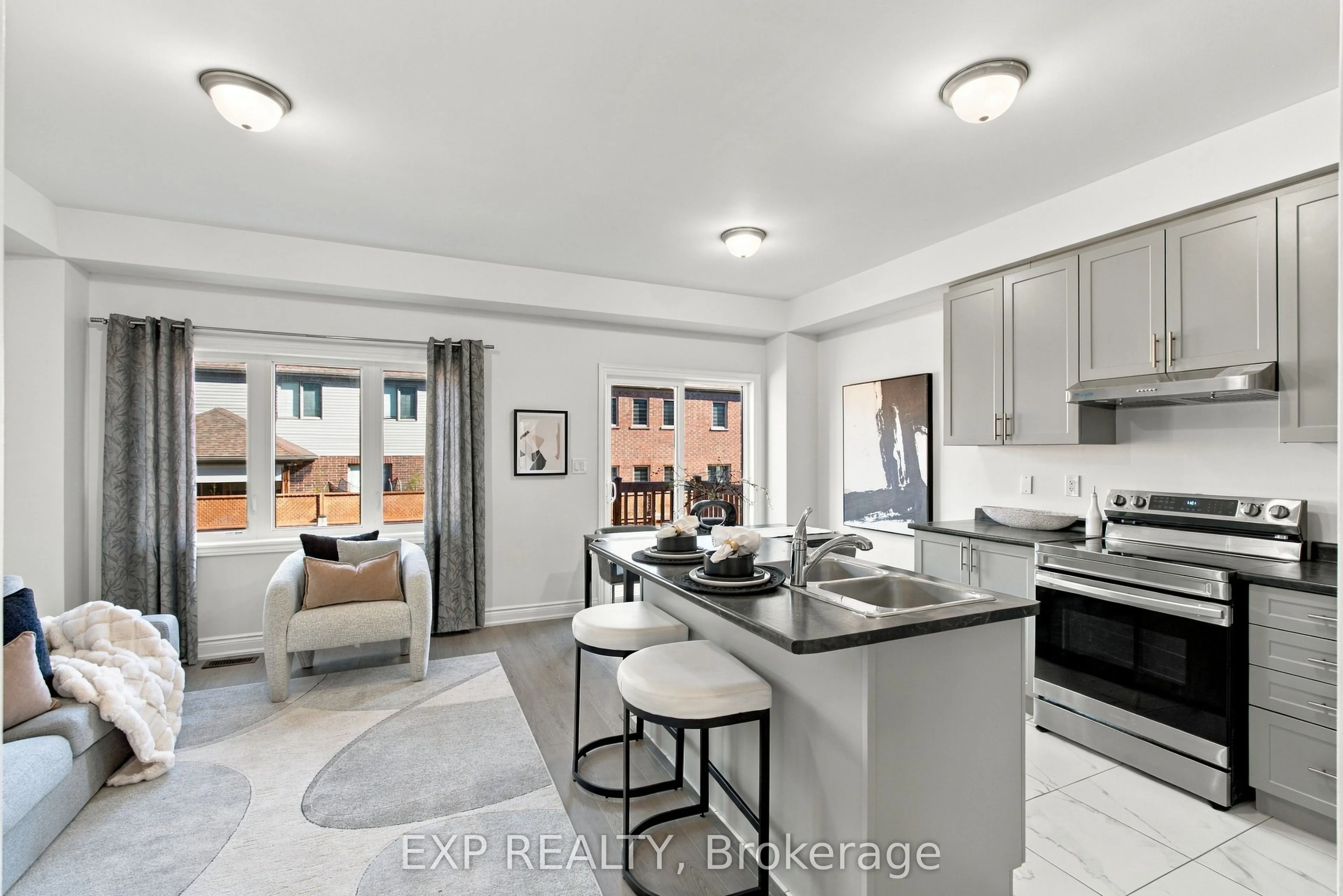 31 Sapphire Way