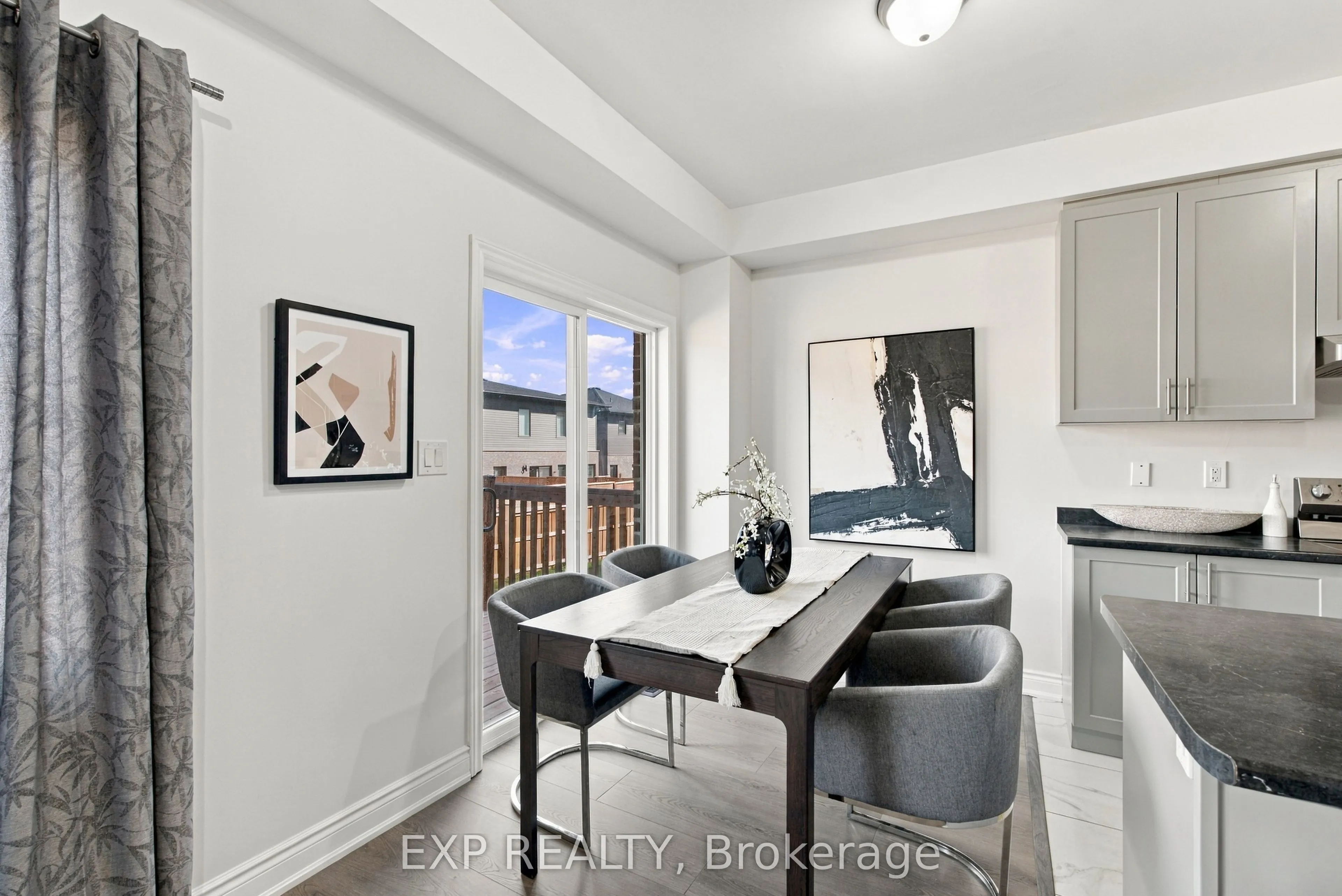 31 Sapphire Way