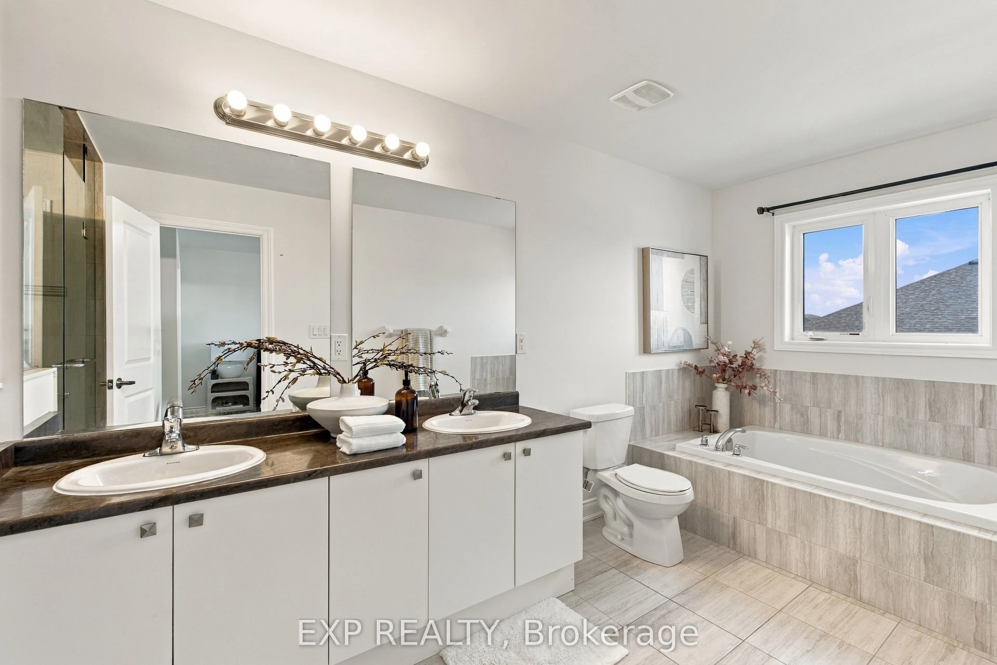 31 Sapphire Way
