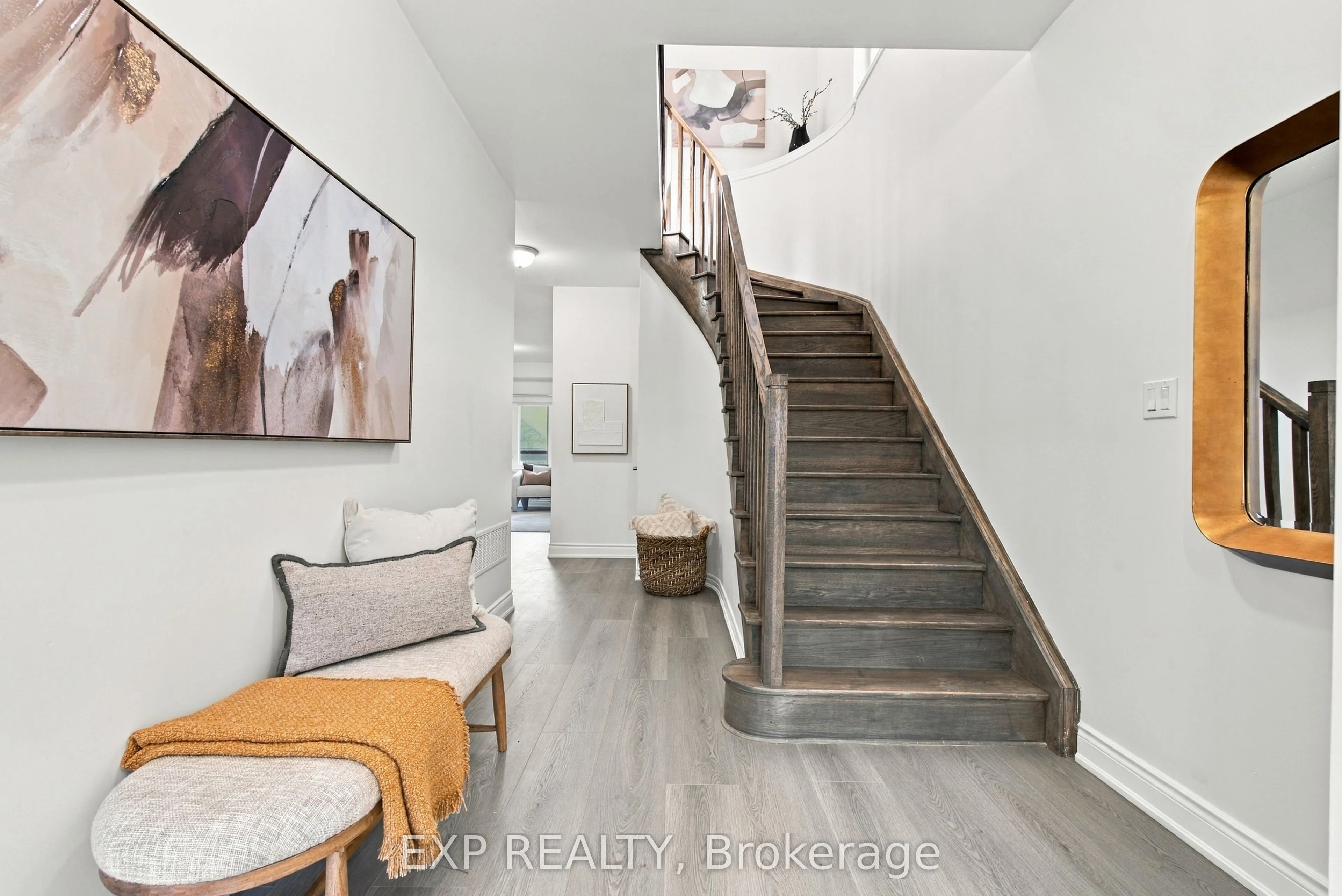 31 Sapphire Way