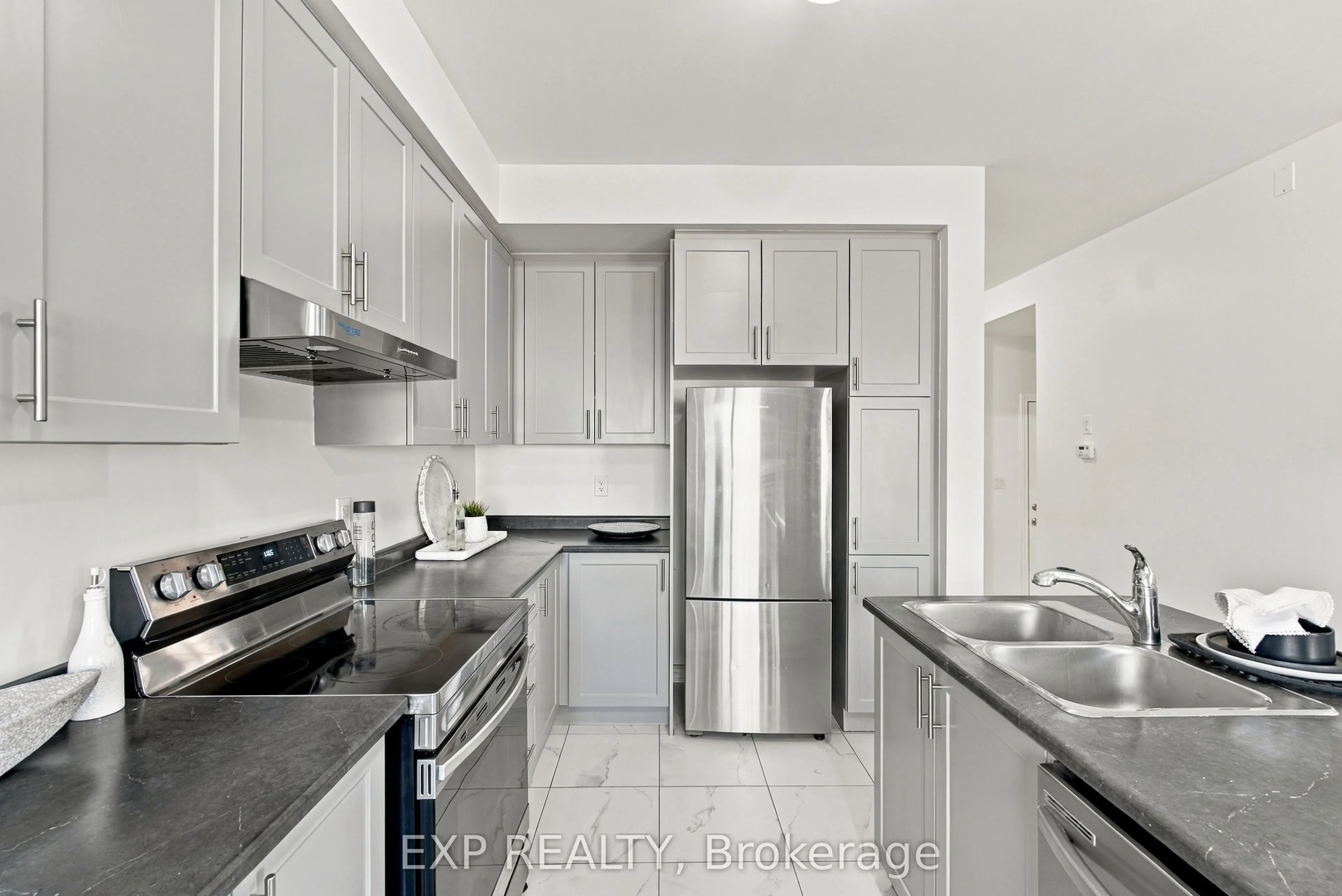 31 Sapphire Way