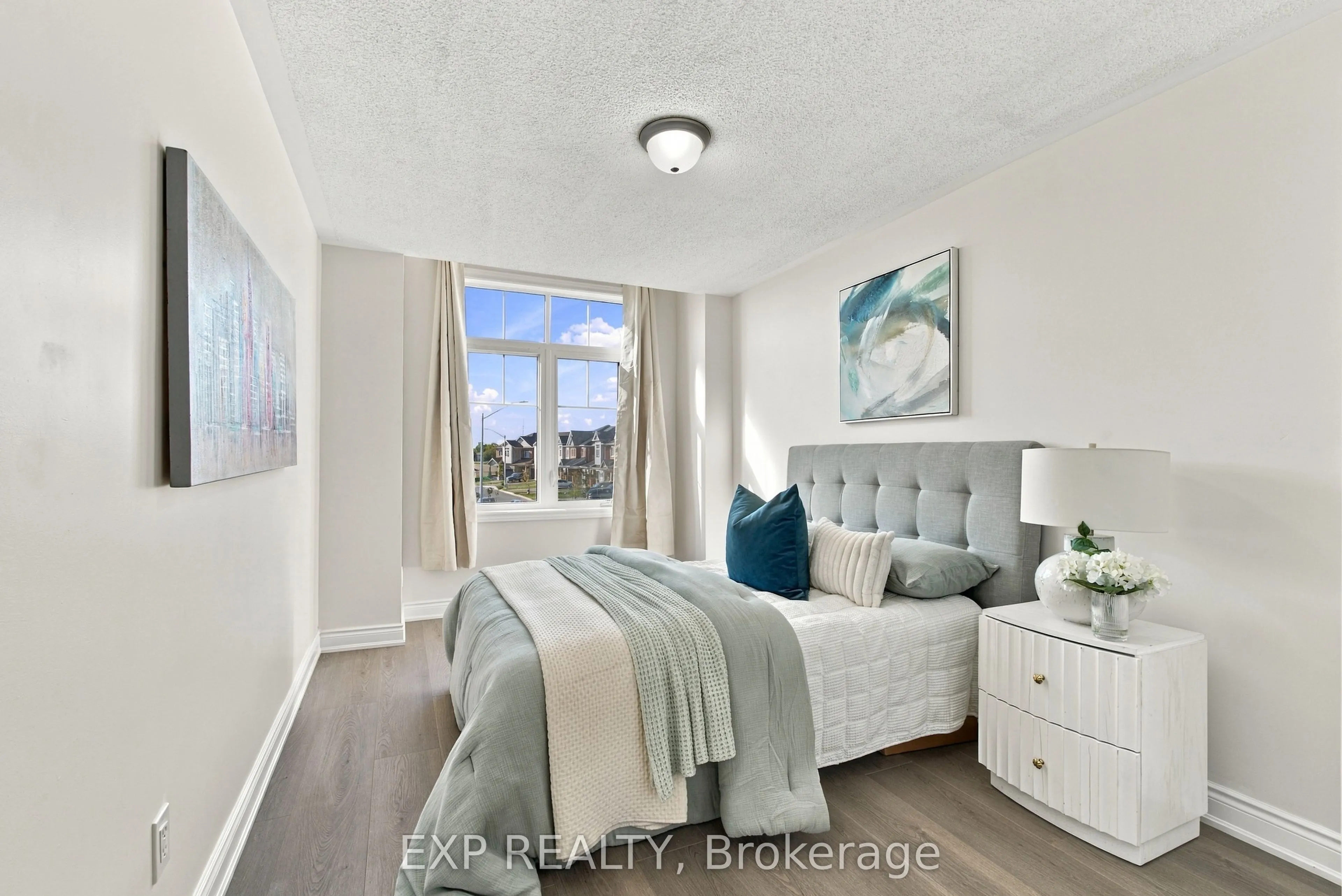 31 Sapphire Way