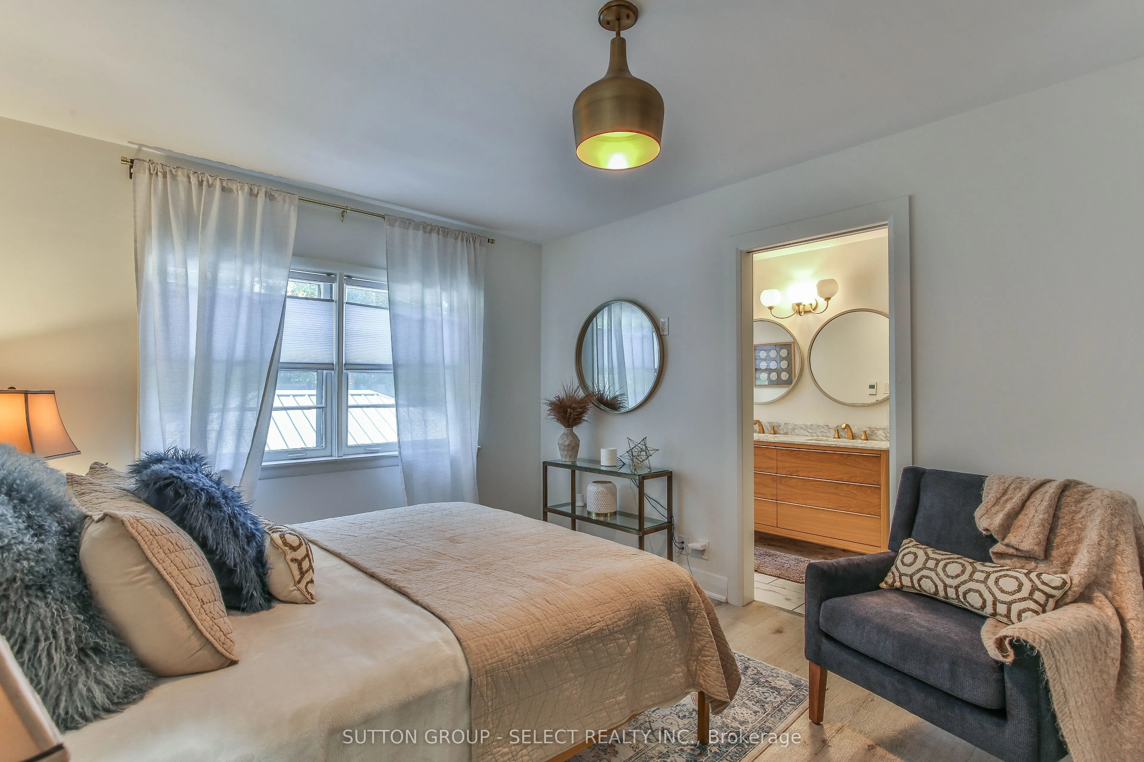 35 Croxton Road W