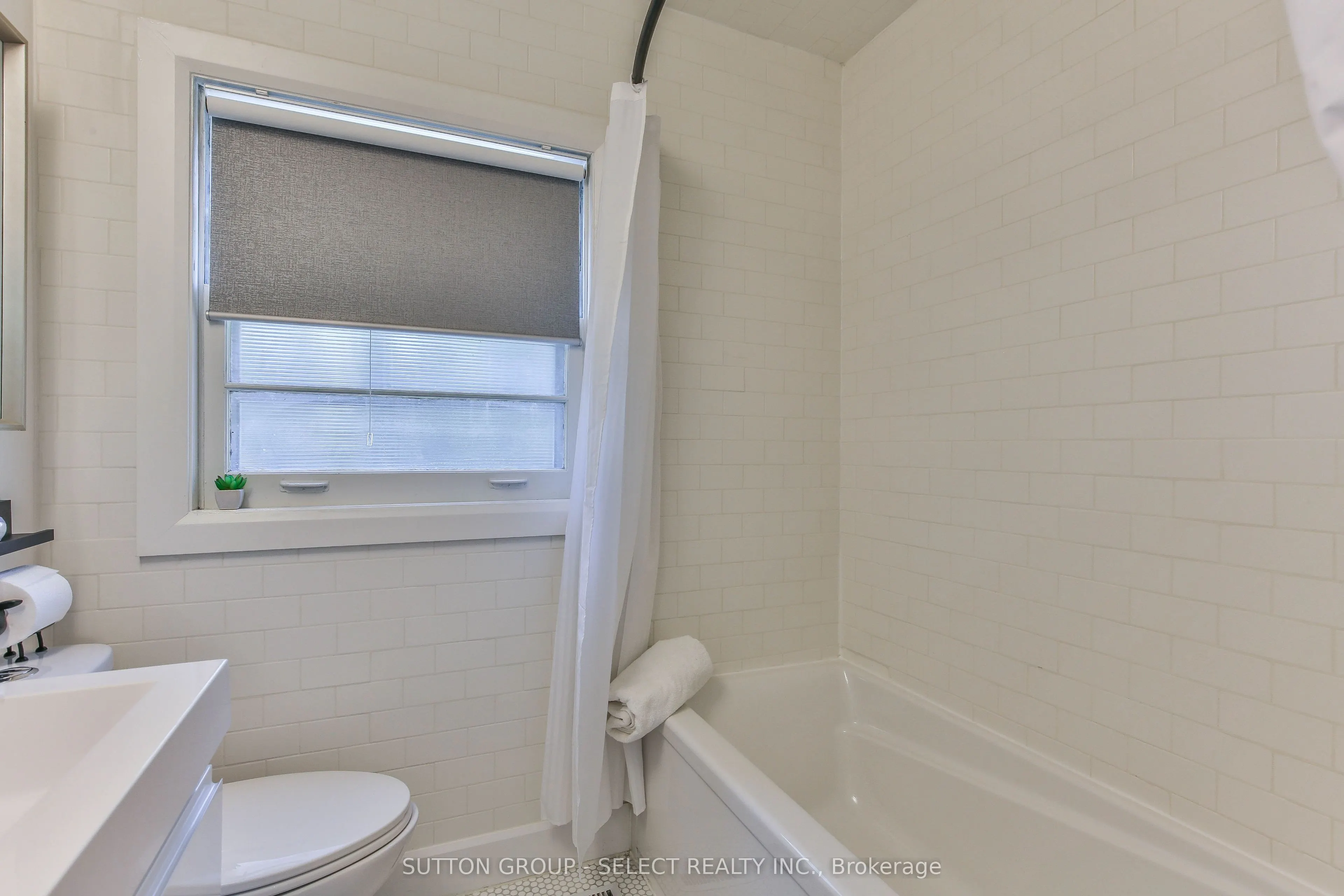 35 Croxton Road W