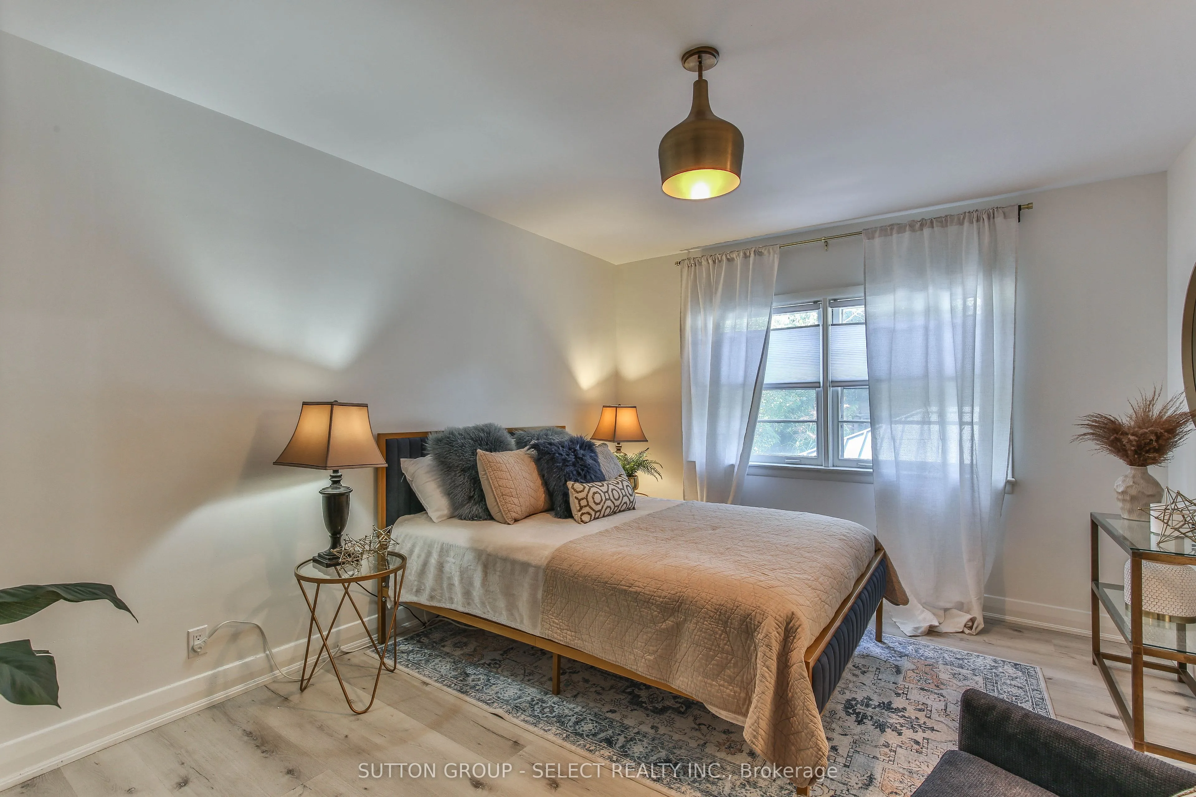 35 Croxton Road W