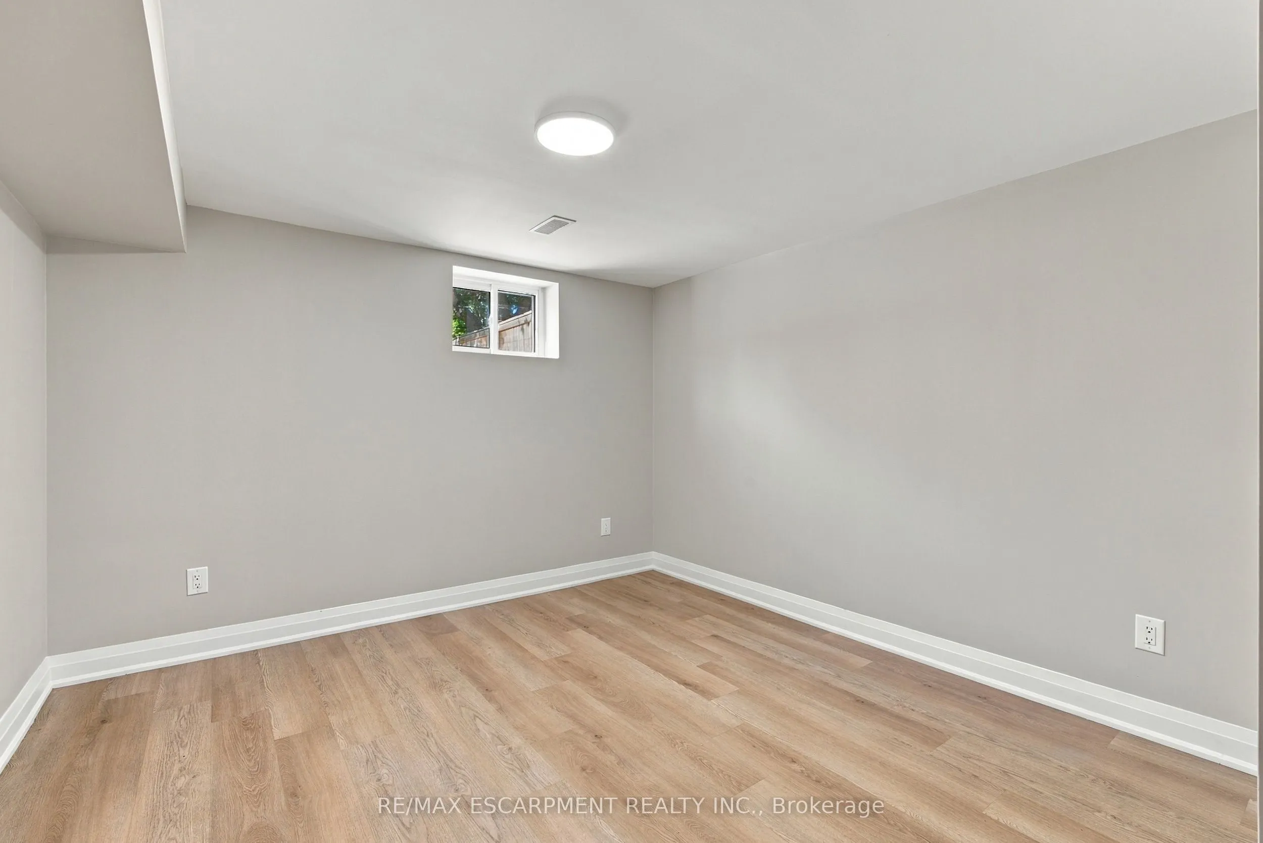 46 Bobolink Road #Lower