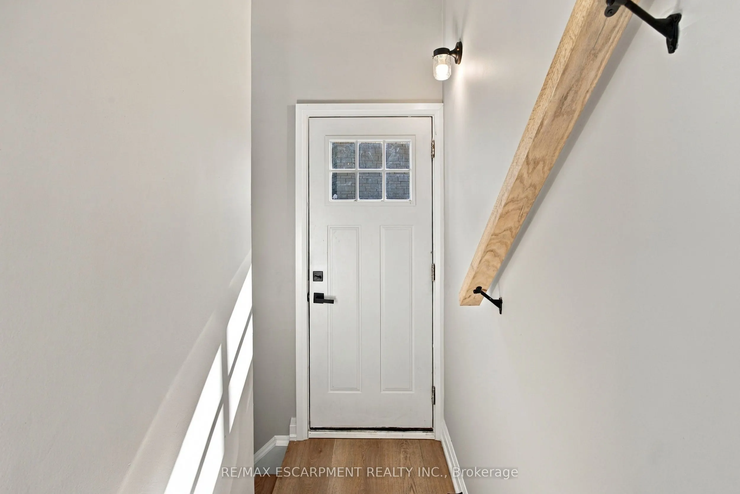 46 Bobolink Road #Lower