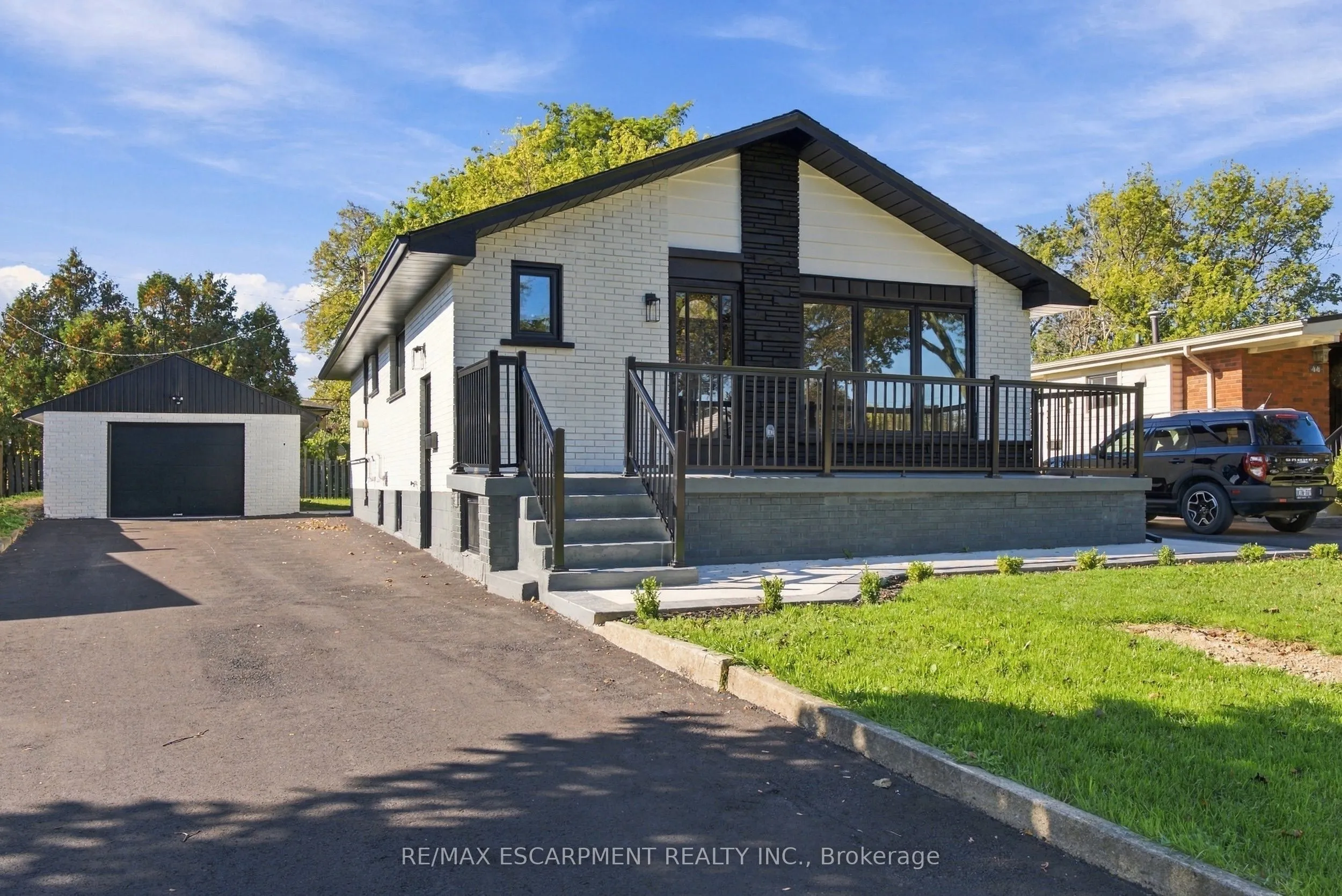 46 Bobolink Road #Lower