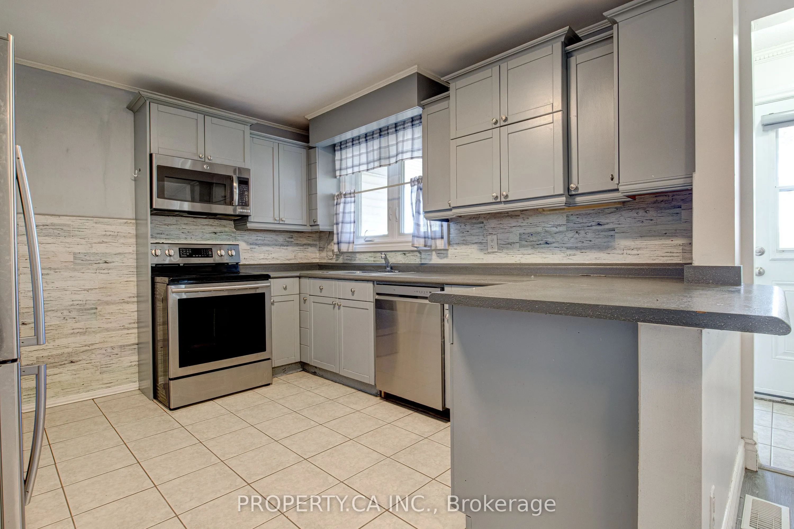 71 Highpark Avenue