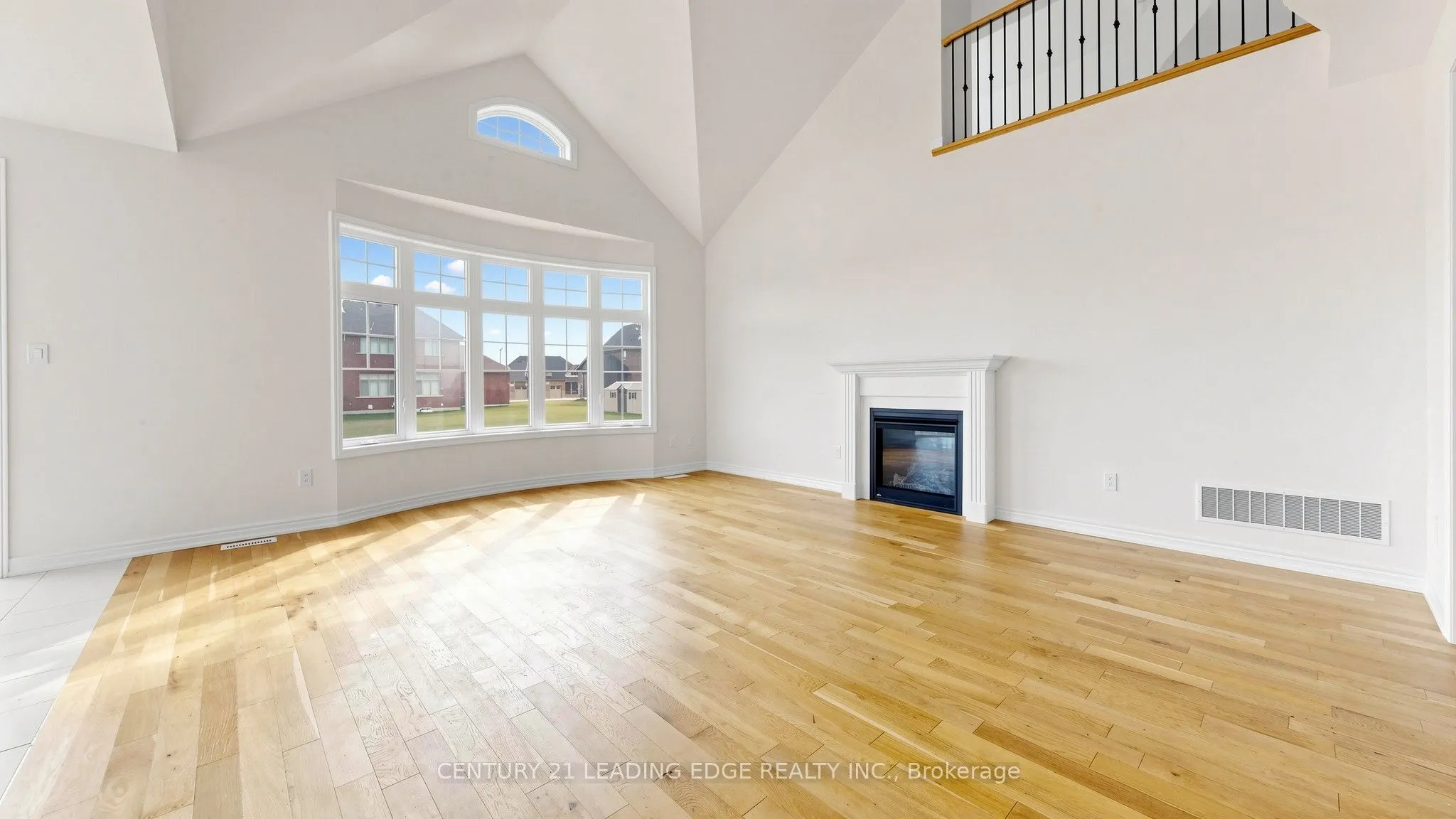 8 Skyvue Crescent