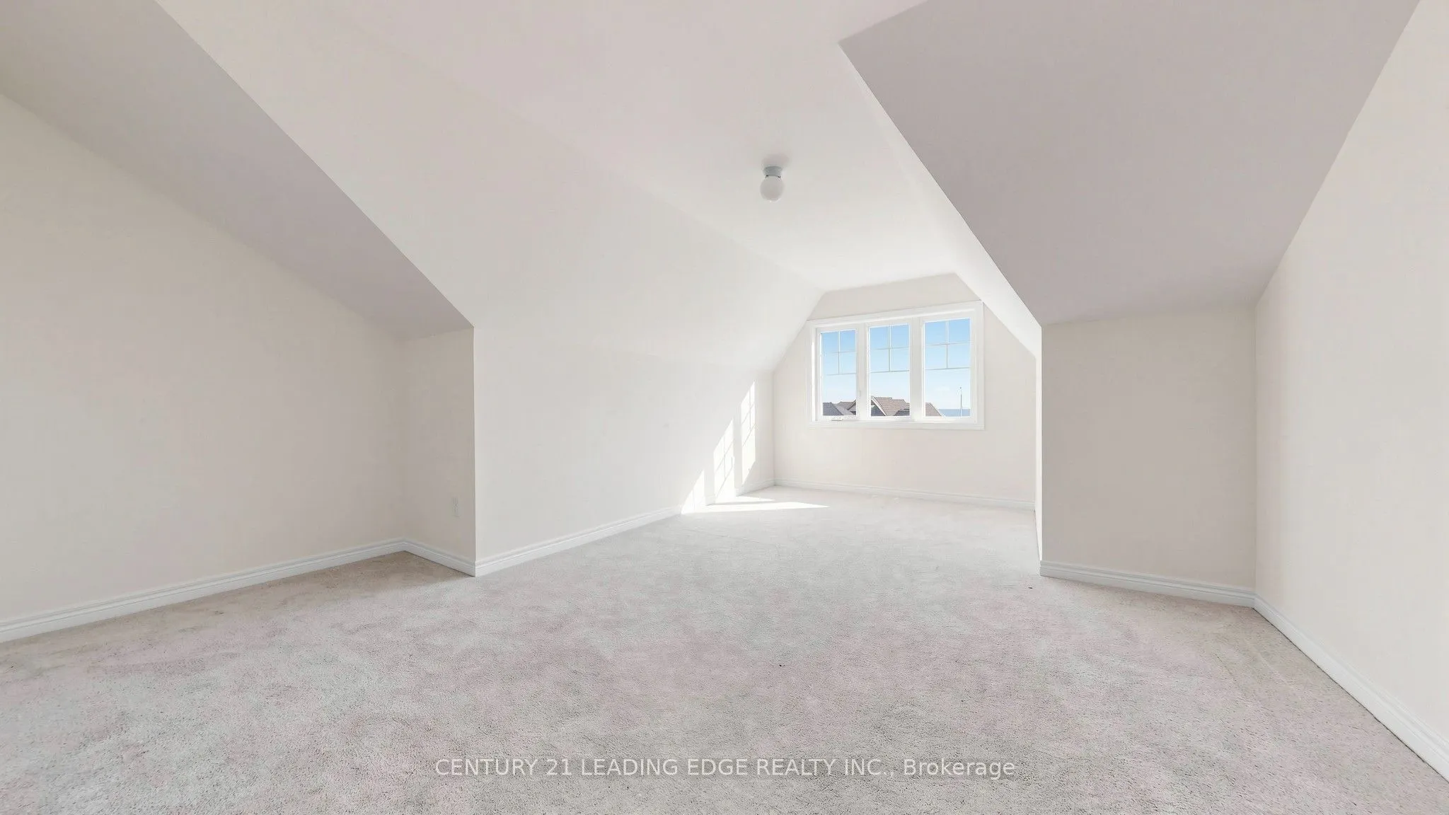 8 Skyvue Crescent
