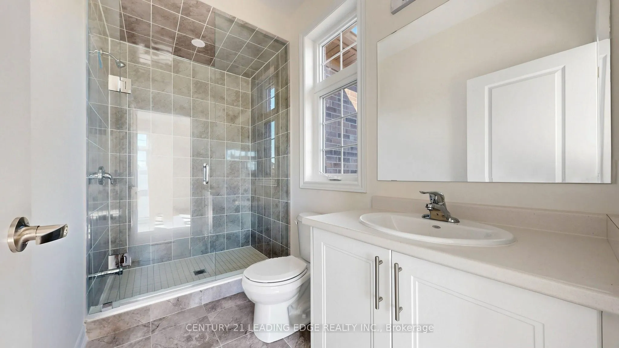 8 Skyvue Crescent