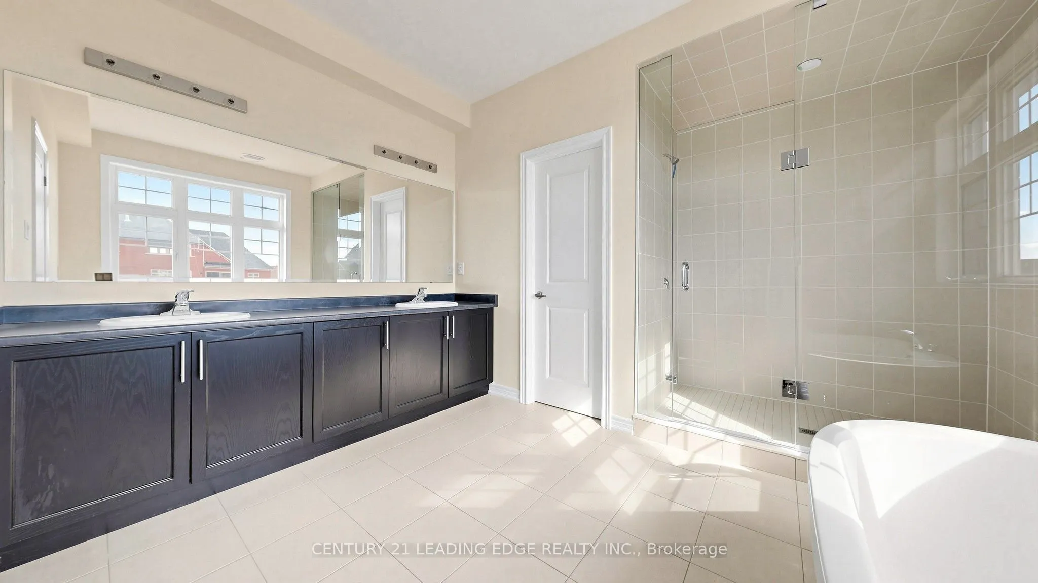 8 Skyvue Crescent