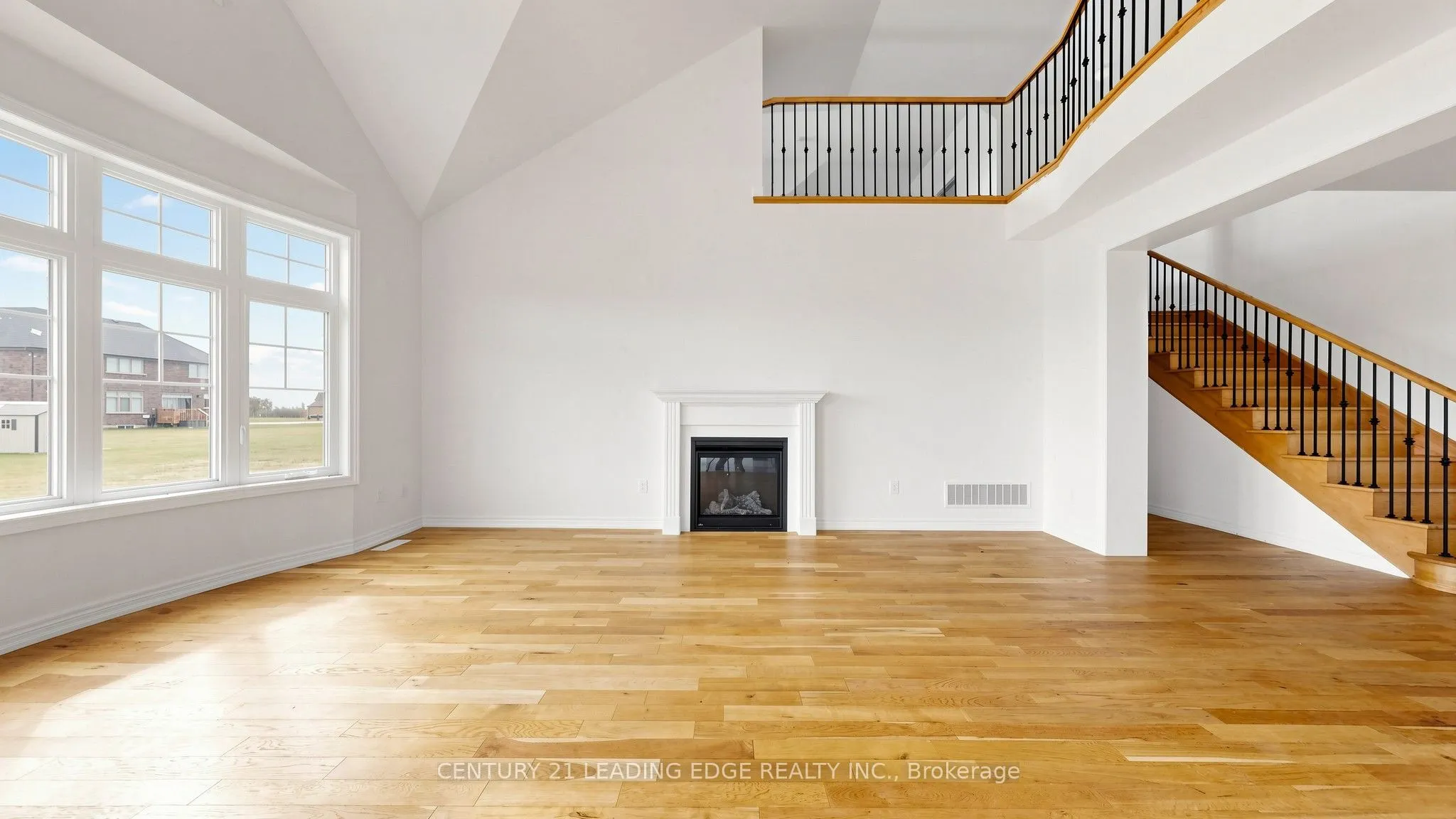 8 Skyvue Crescent