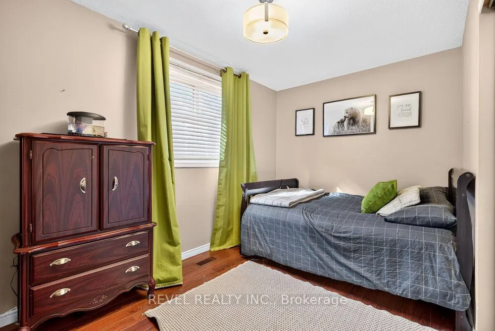 2 LORING Crescent