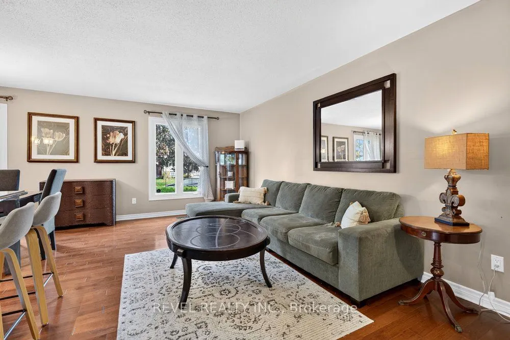 2 LORING Crescent