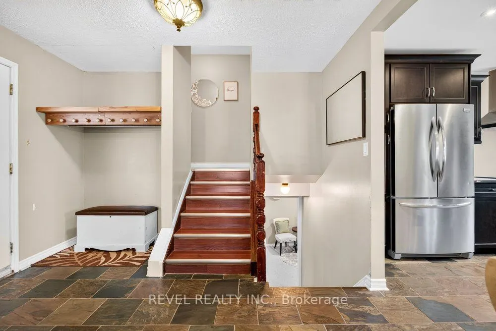 2 LORING Crescent