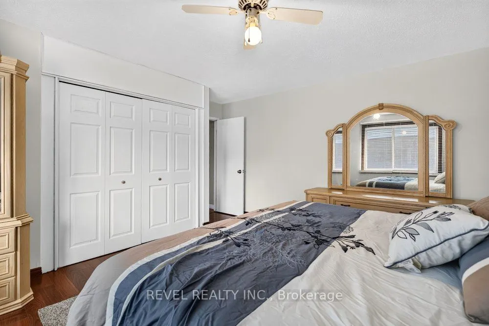 2 LORING Crescent