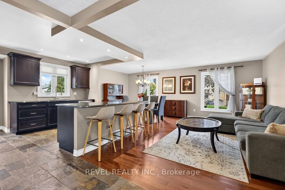 2 LORING Crescent