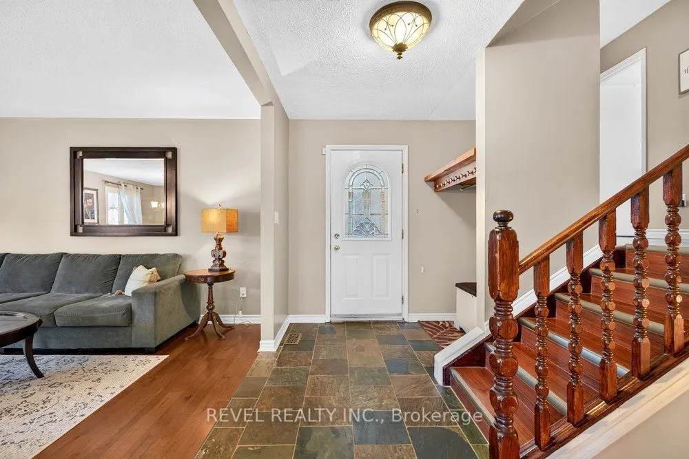 2 LORING Crescent