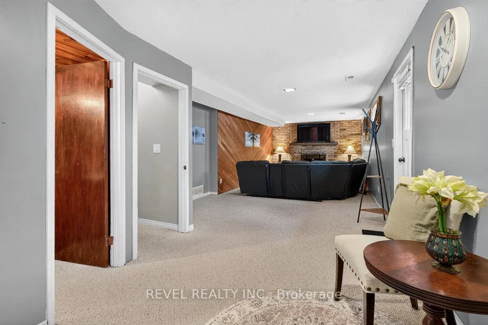 2 LORING Crescent