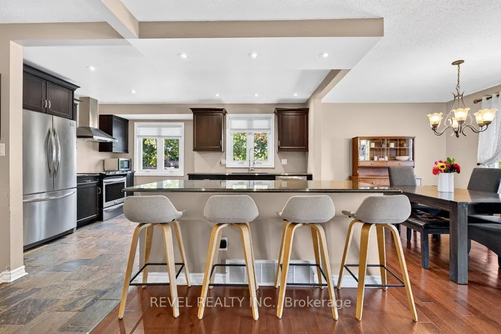 2 LORING Crescent