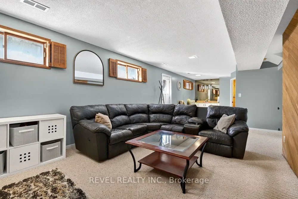 2 LORING Crescent