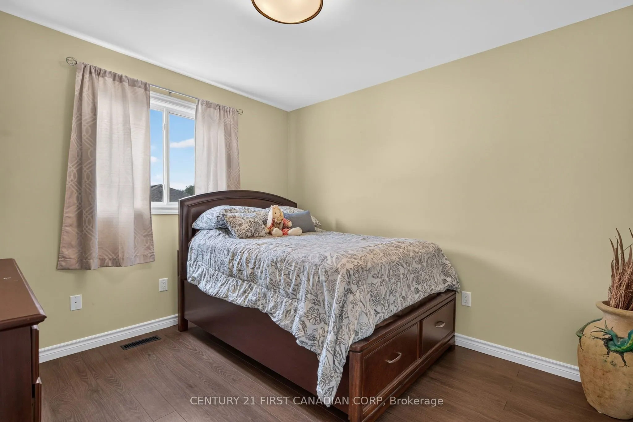 1354 Aspenridge Crescent