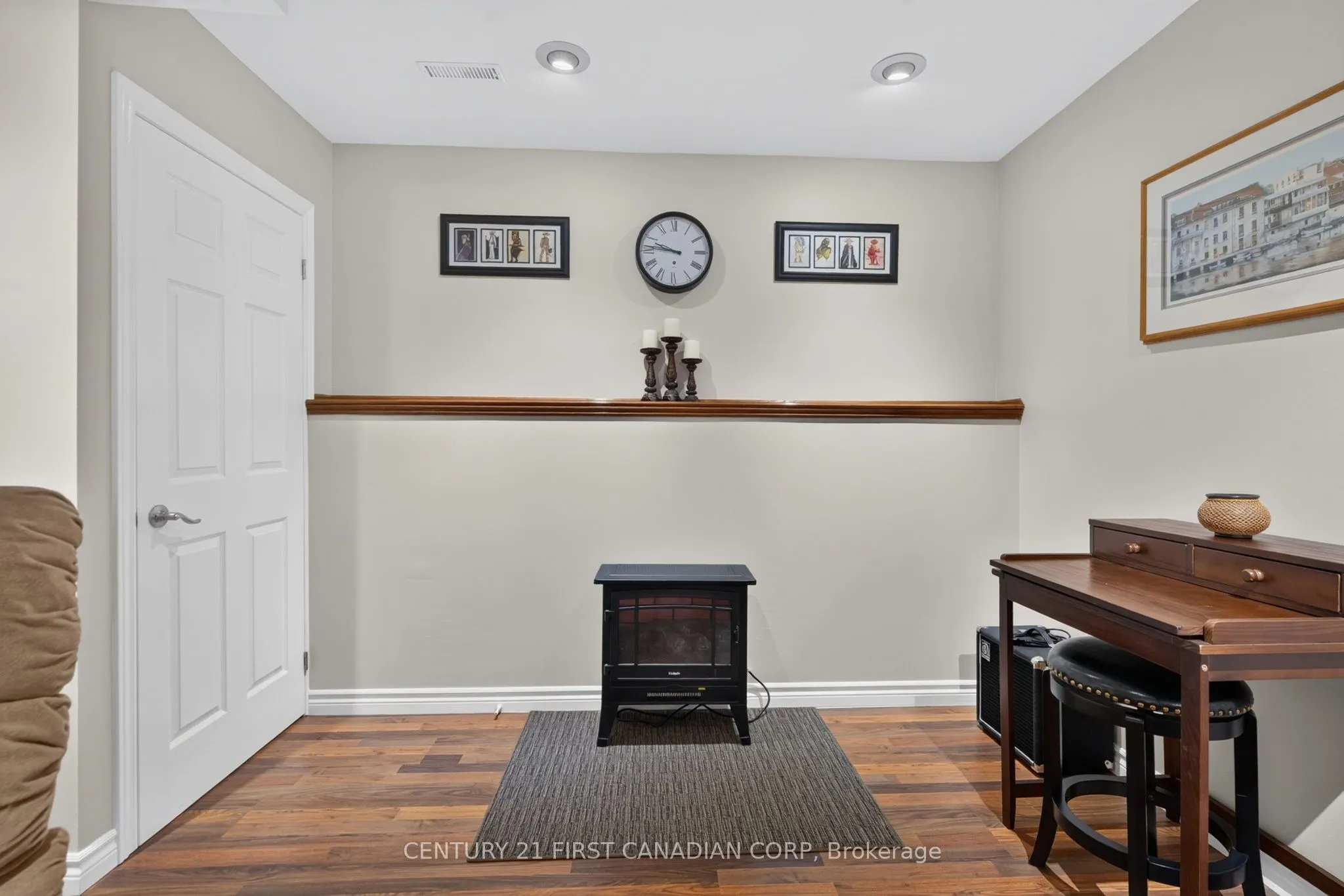 1354 Aspenridge Crescent