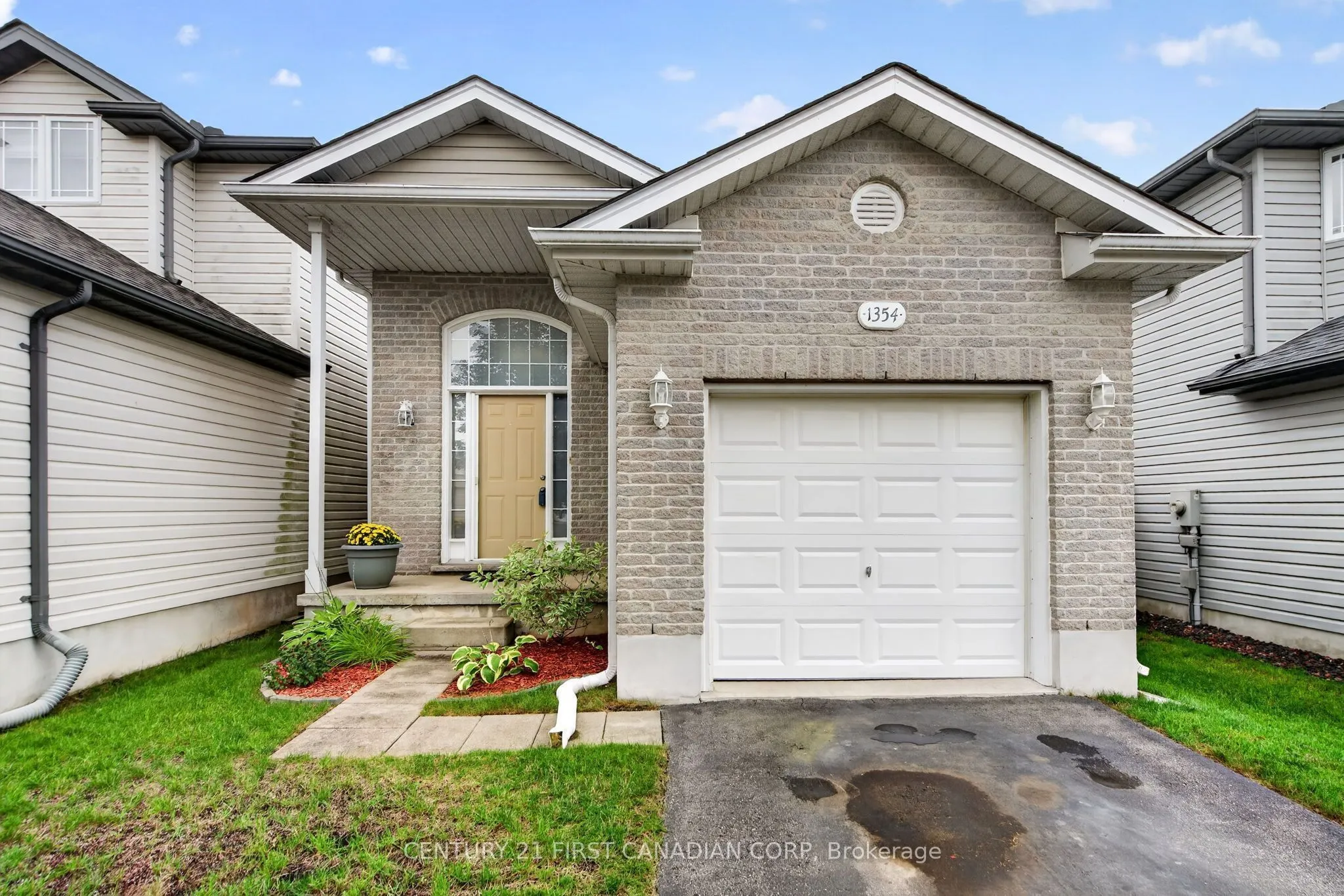 1354 Aspenridge Crescent