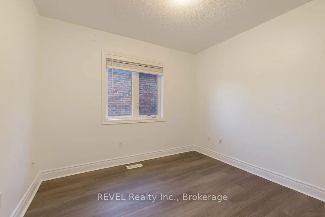 4 Keith Crescent