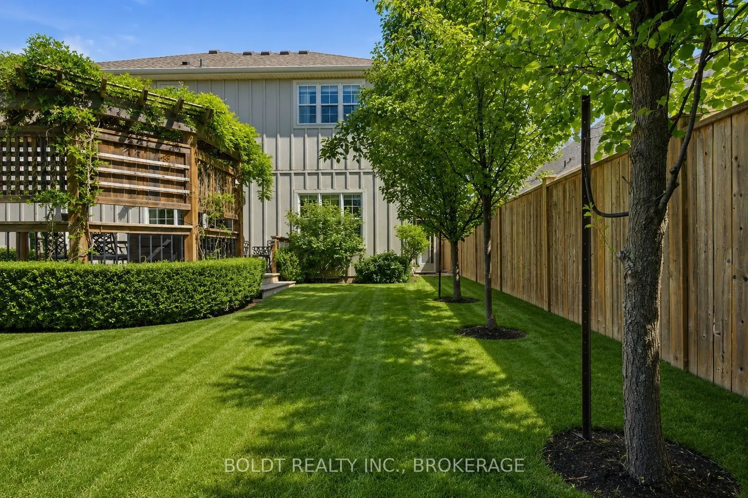 5 Gossen Street