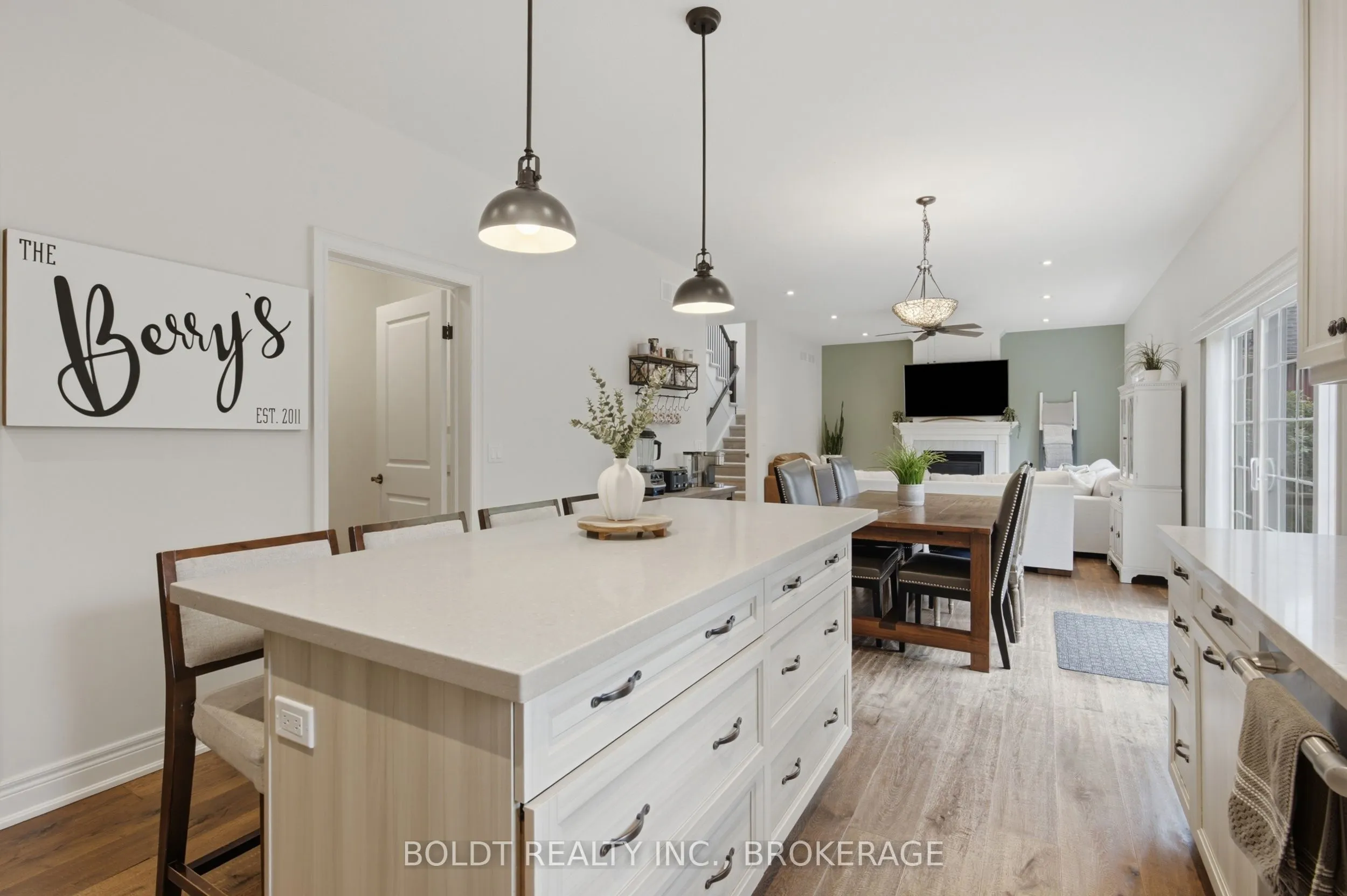 5 Gossen Street