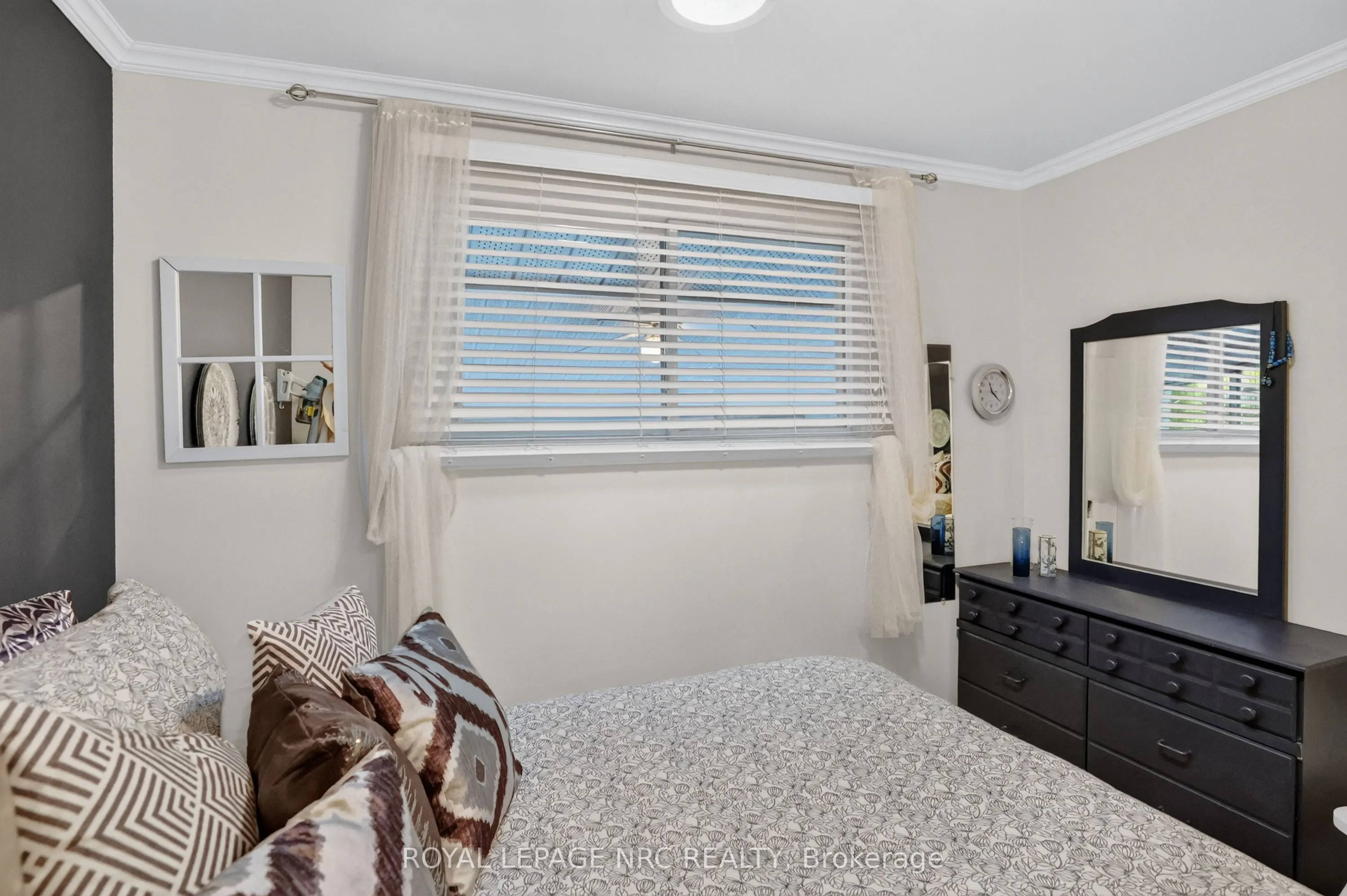 77 Leaside Drive