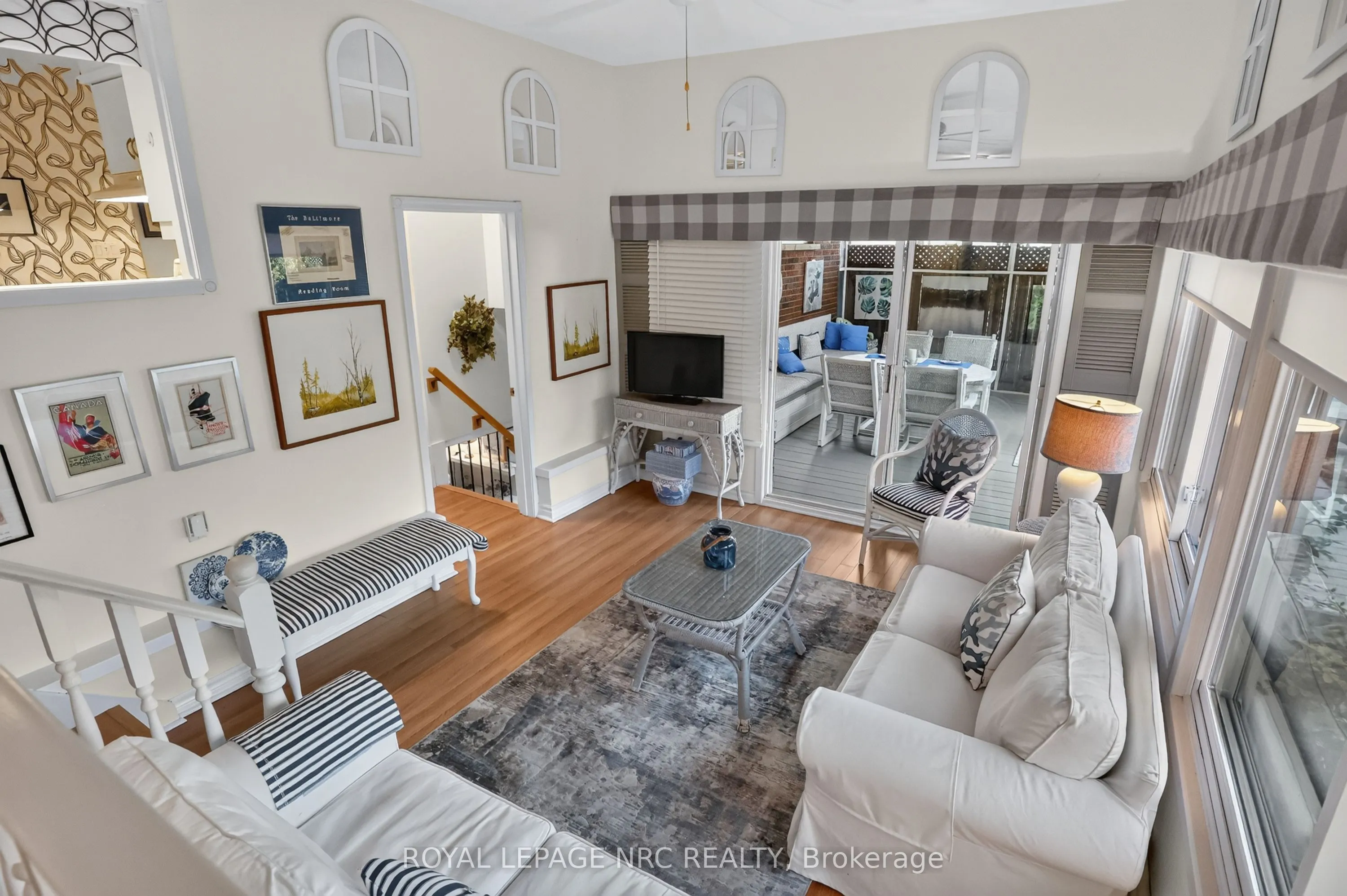 77 Leaside Drive