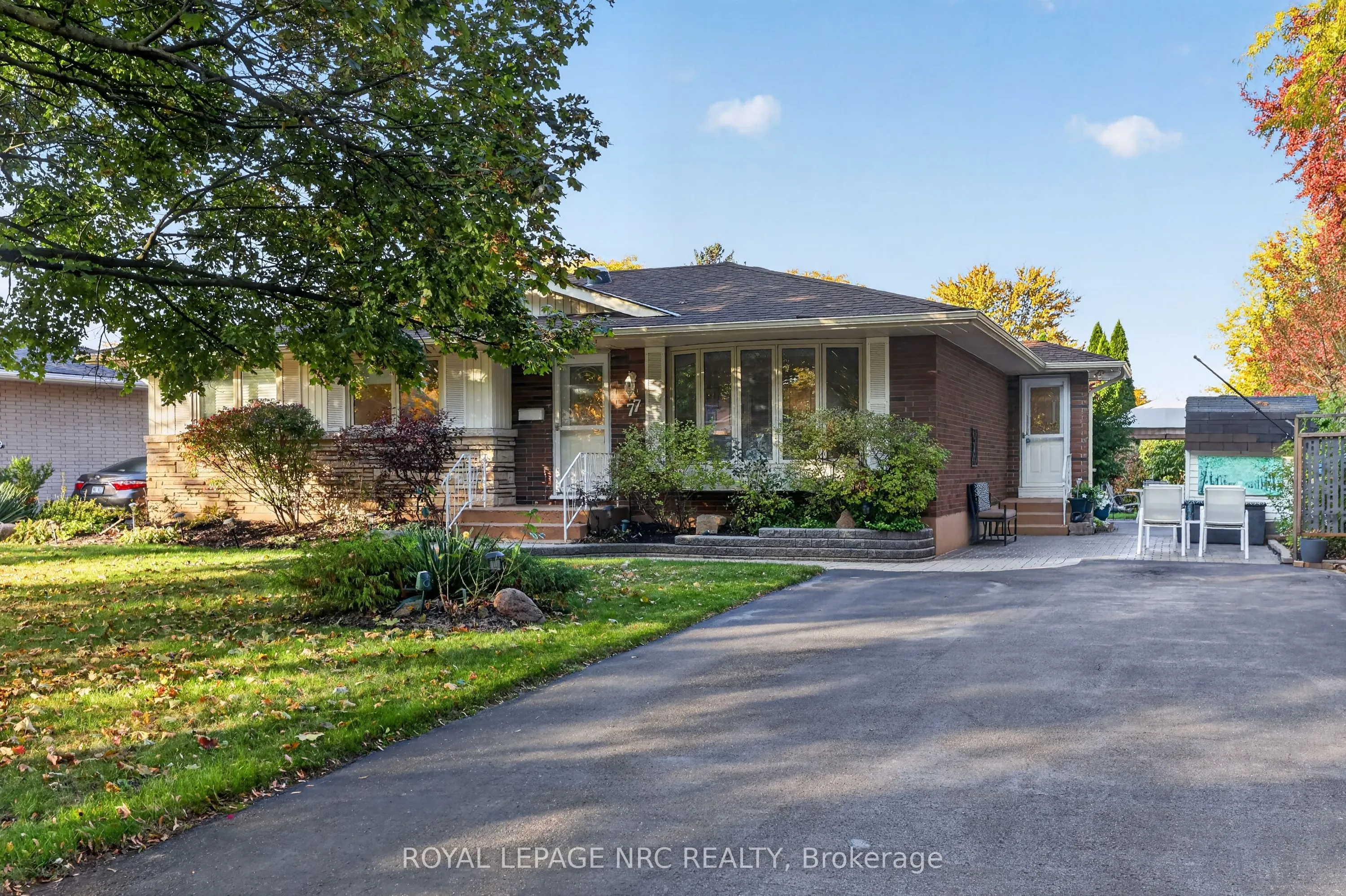 77 Leaside Drive