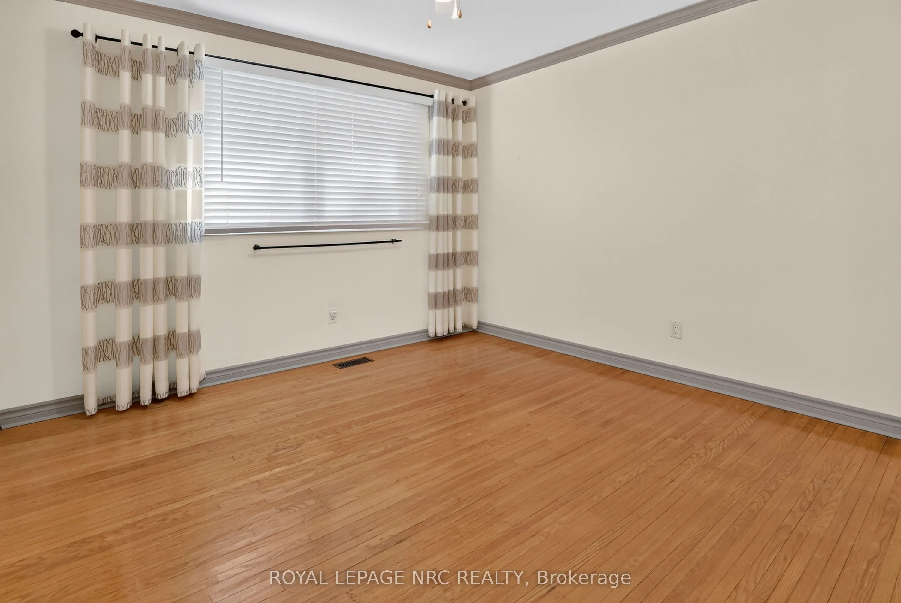 77 Leaside Drive