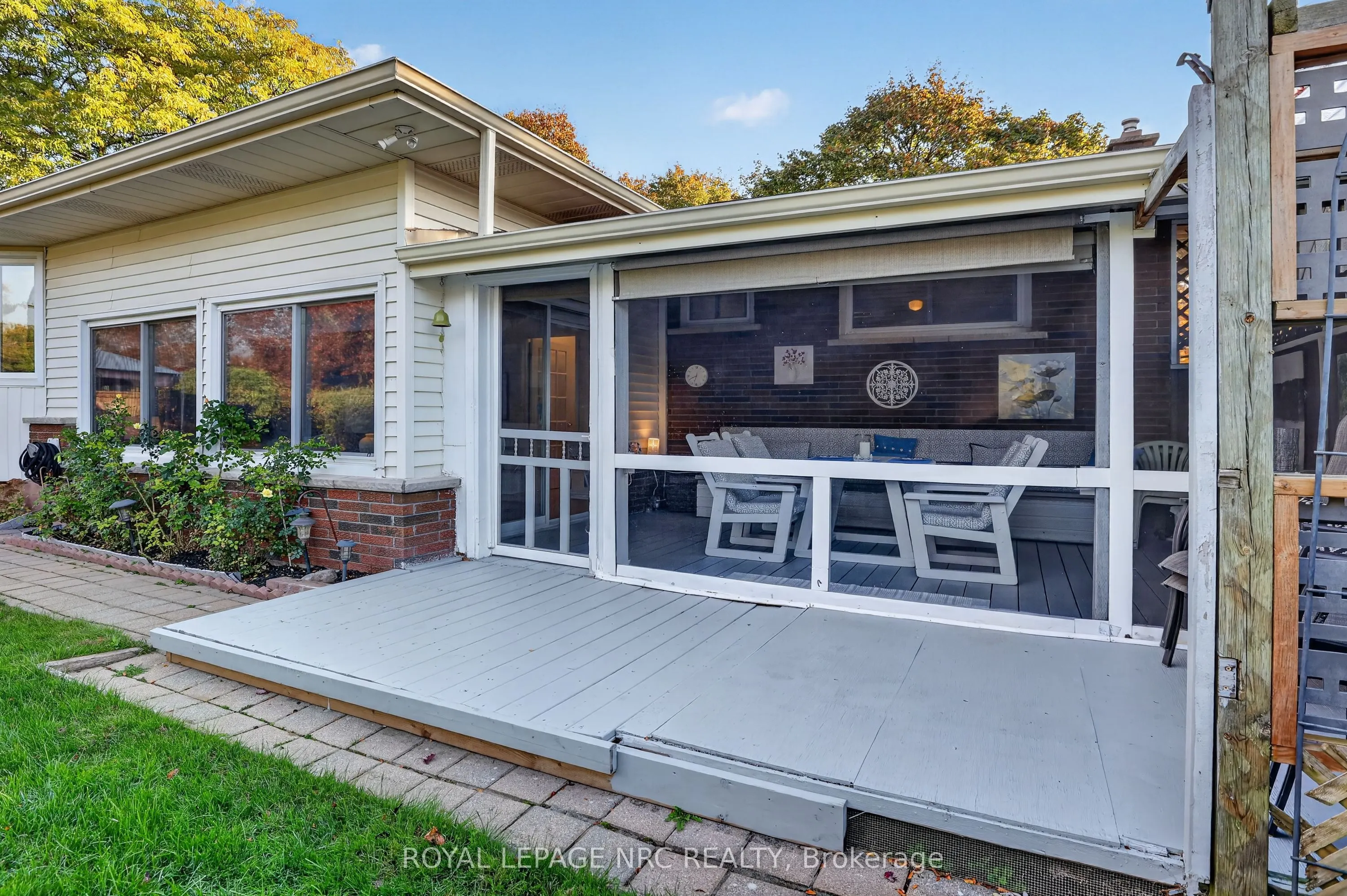 77 Leaside Drive