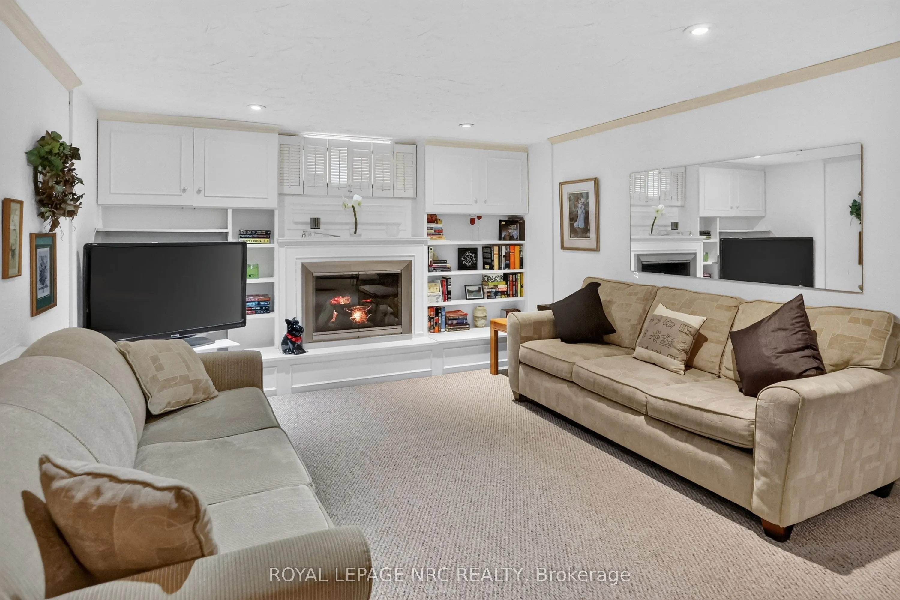 77 Leaside Drive