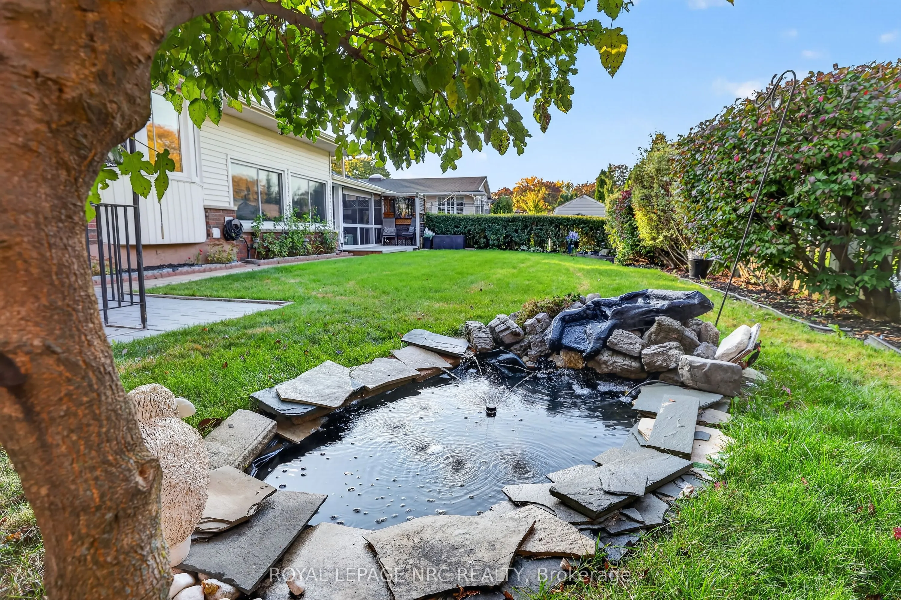 77 Leaside Drive