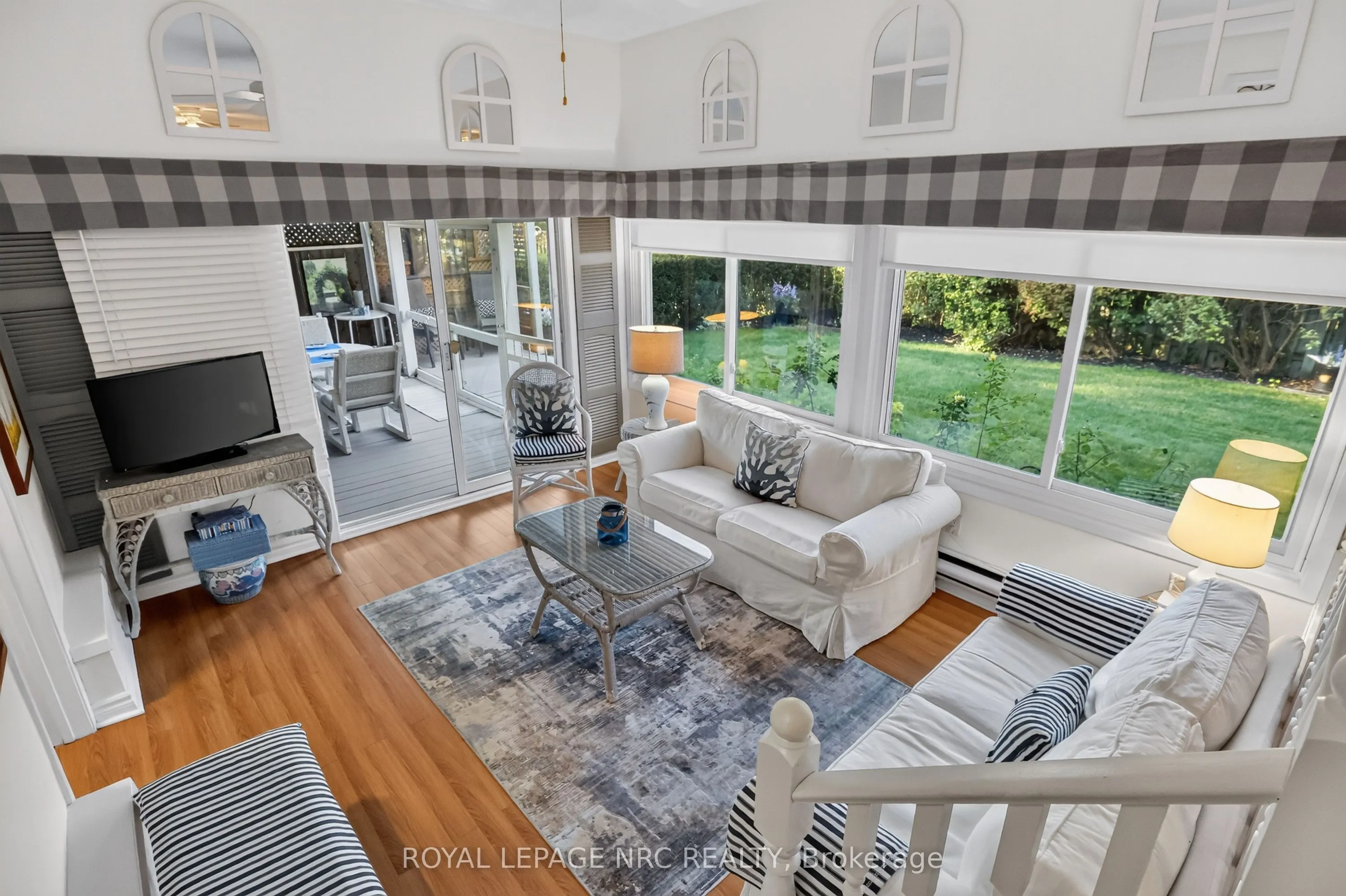 77 Leaside Drive