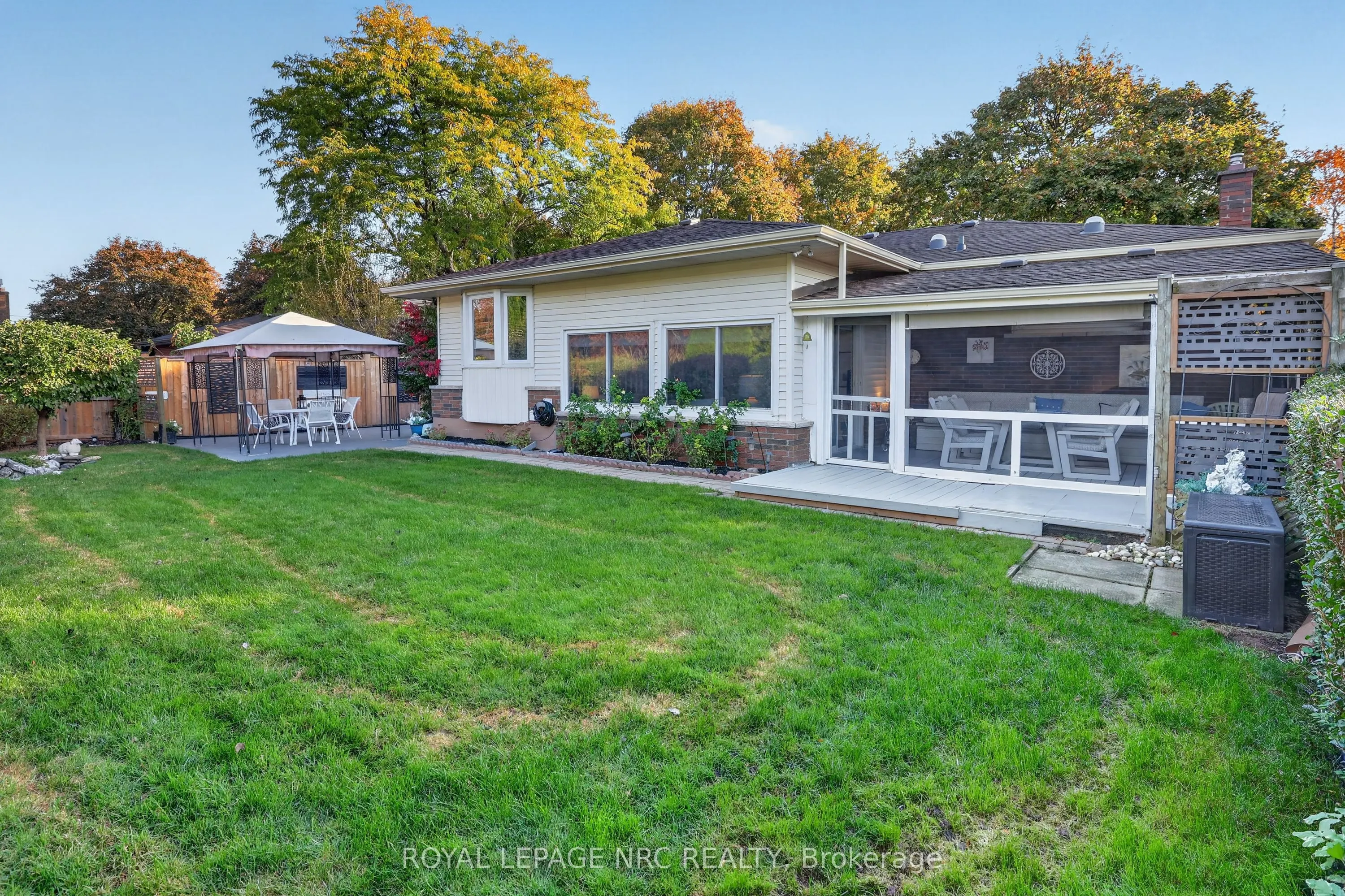 77 Leaside Drive