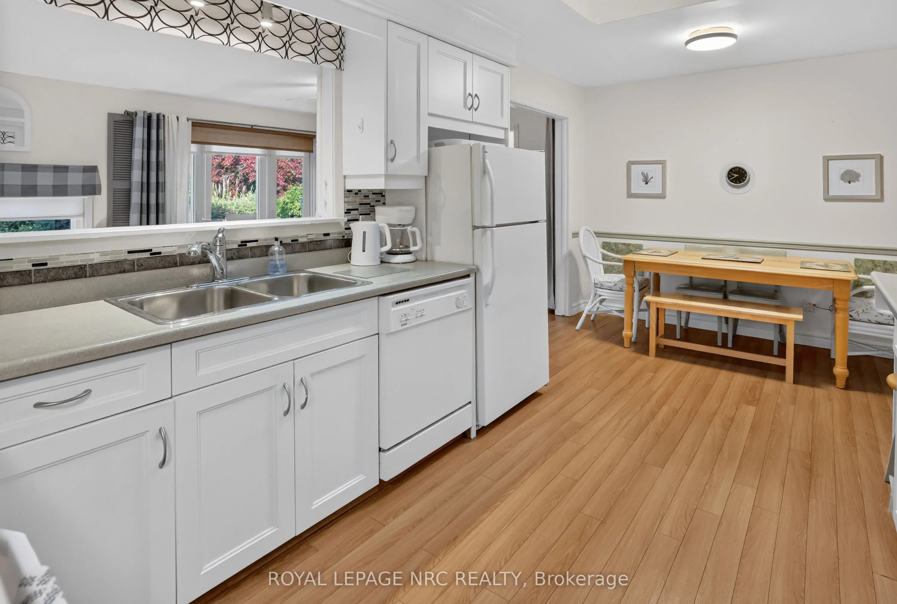 77 Leaside Drive