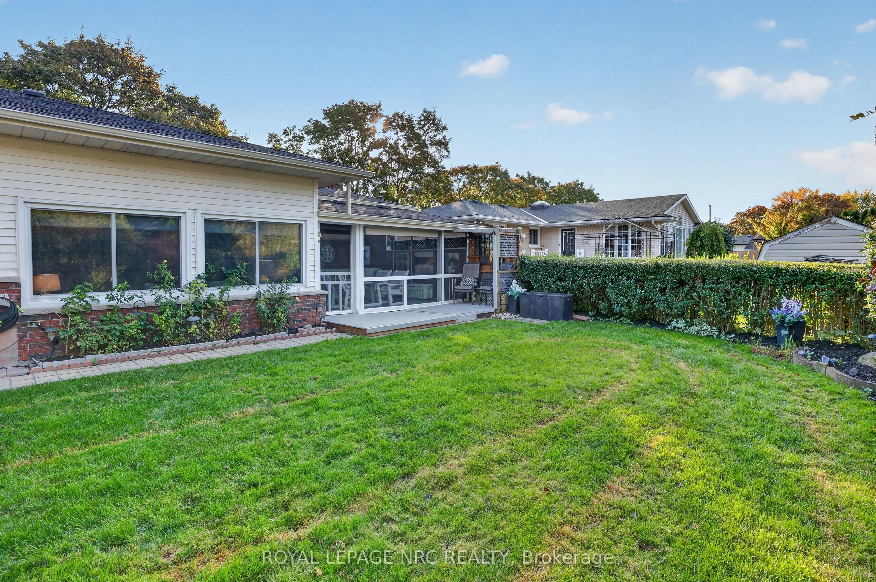 77 Leaside Drive