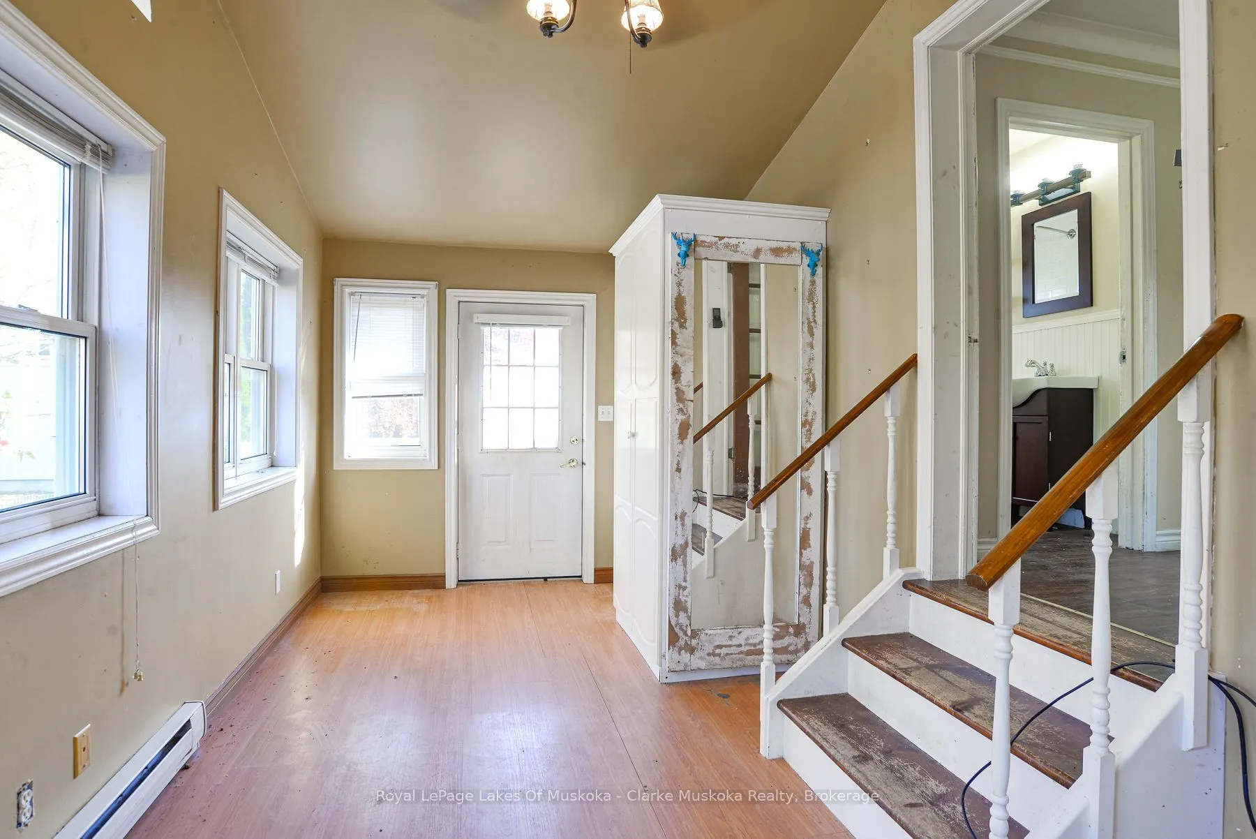 102 Fulsom Crescent