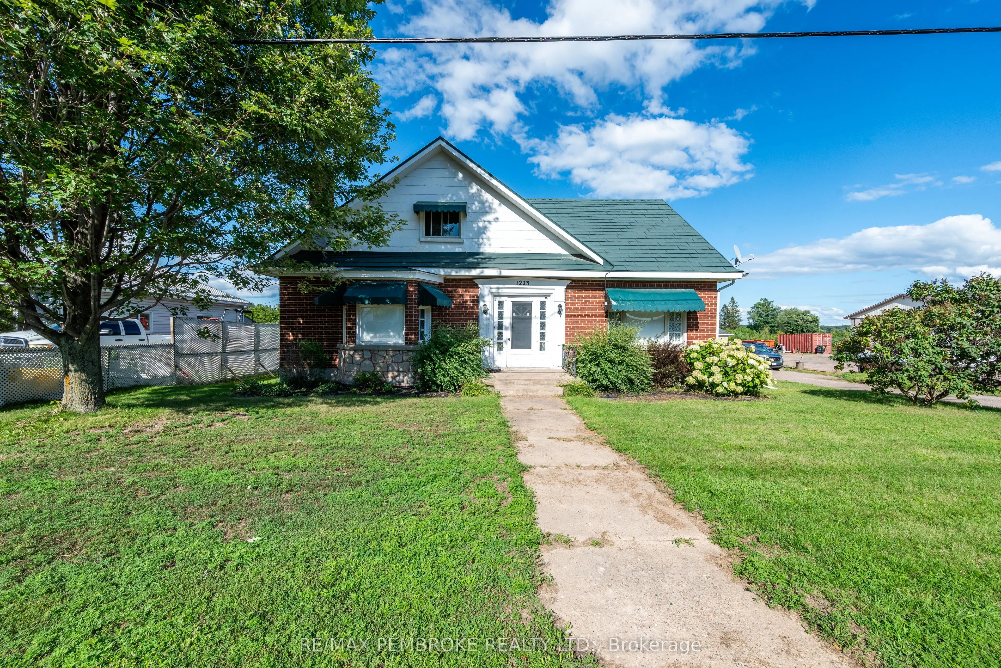 1223 Pembroke Street E