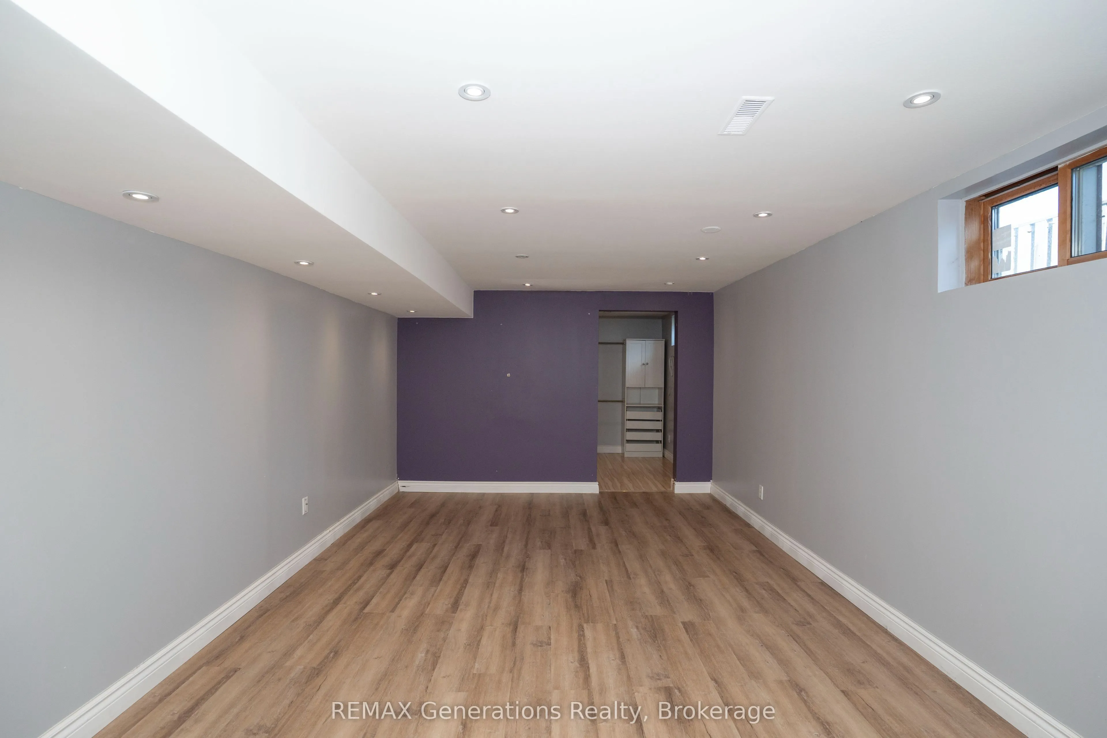 312 Wade Crescent